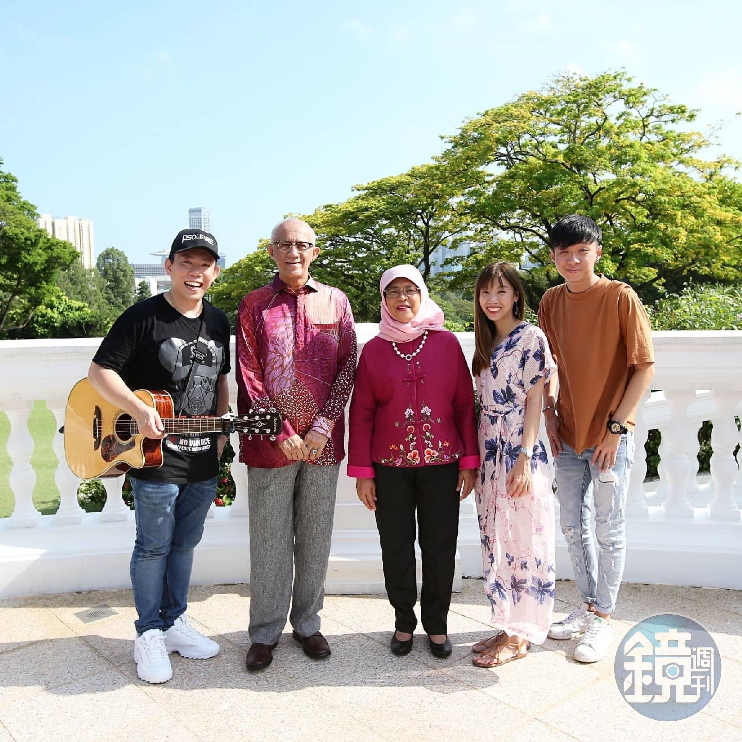 「Psquare 四方行」曾受邀至新加坡總統府內為總統哈莉瑪及夫婿阿都拉獻唱。（Psquare 四方行提供）