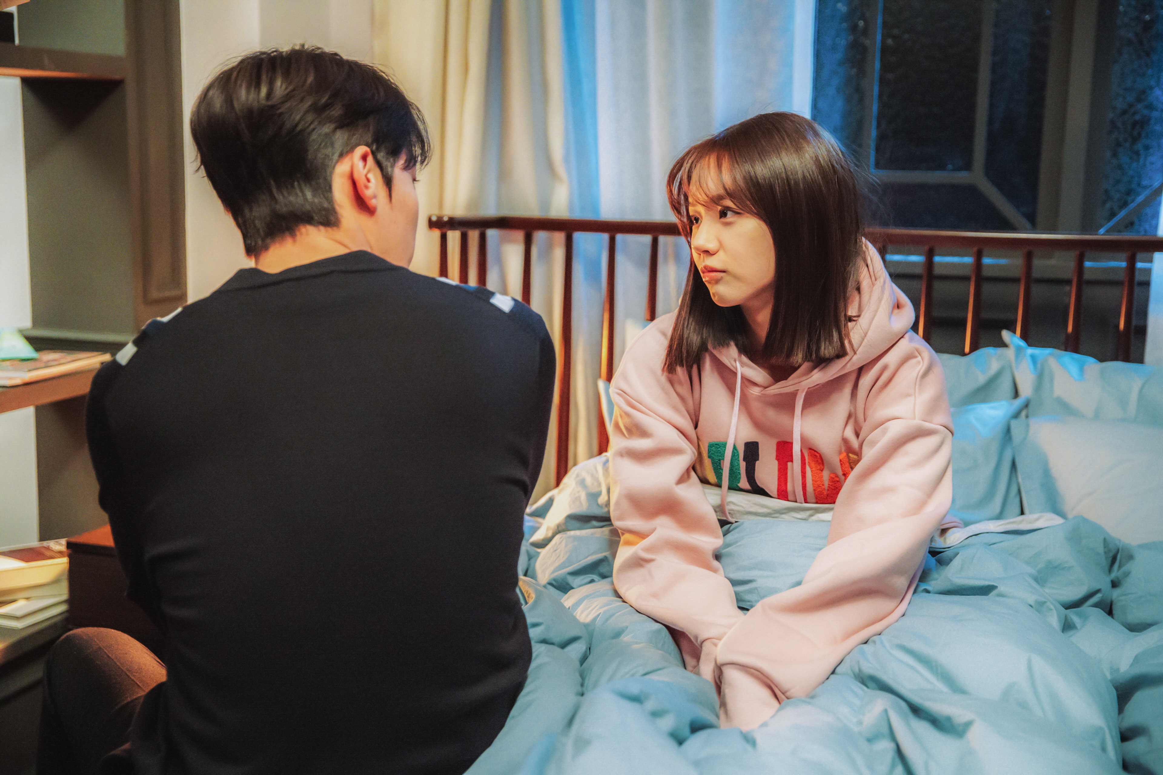 惠利與張基龍在戲裡戲外充滿濃濃CP感，她認為CP感是很重要的成功要素。（愛奇藝國際站提供）