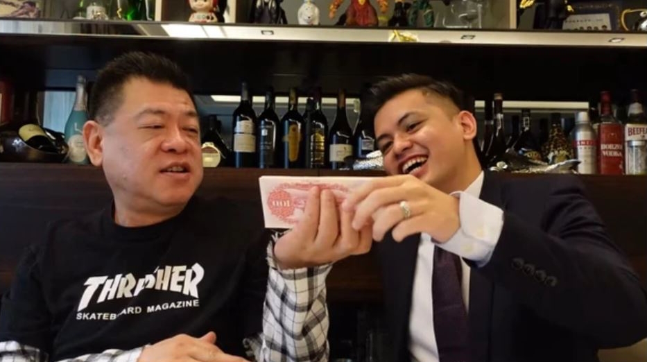 孫德榮（左）找小冬瓜（右）上自己的YouTube節目大聊後事。（翻攝自「孫腫來了」YouTube）