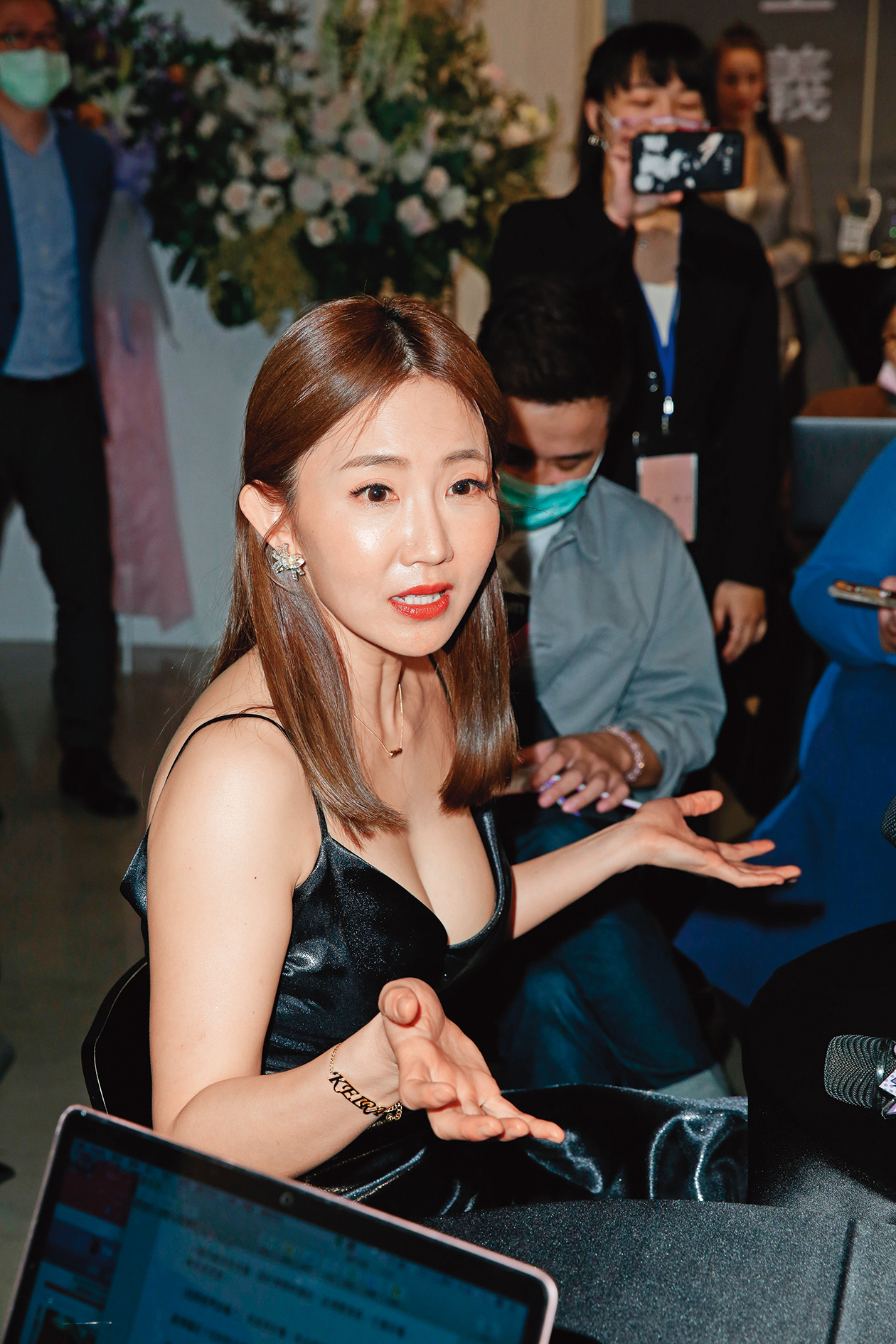 謝忻走出小三陰霾，演藝圈工作火紅，日前又再接下代言工作，荷包賺滿滿。