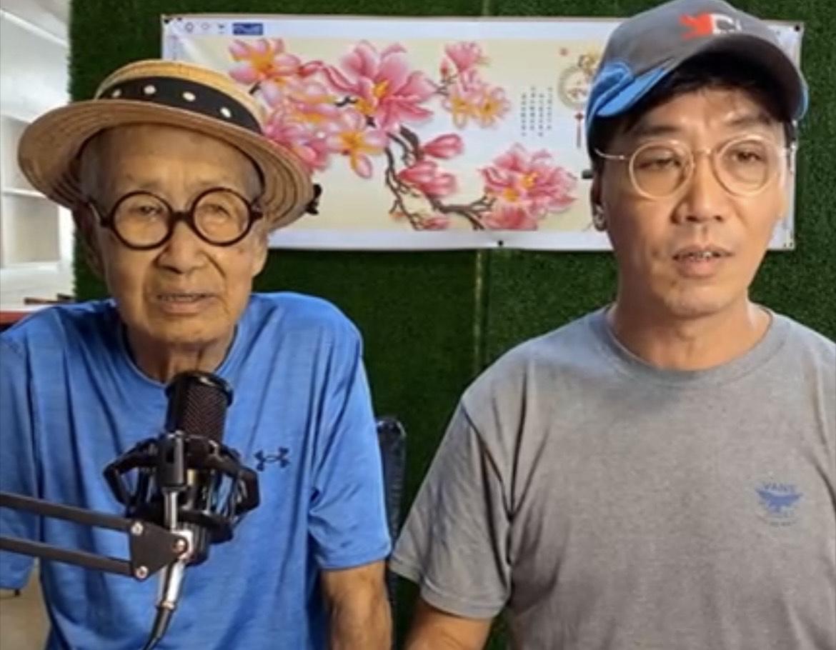 脫線(左)位在台東的牧場因疫情歇業,只好與兒子開直播帶貨拚商機。(翻攝自脫線臉書)