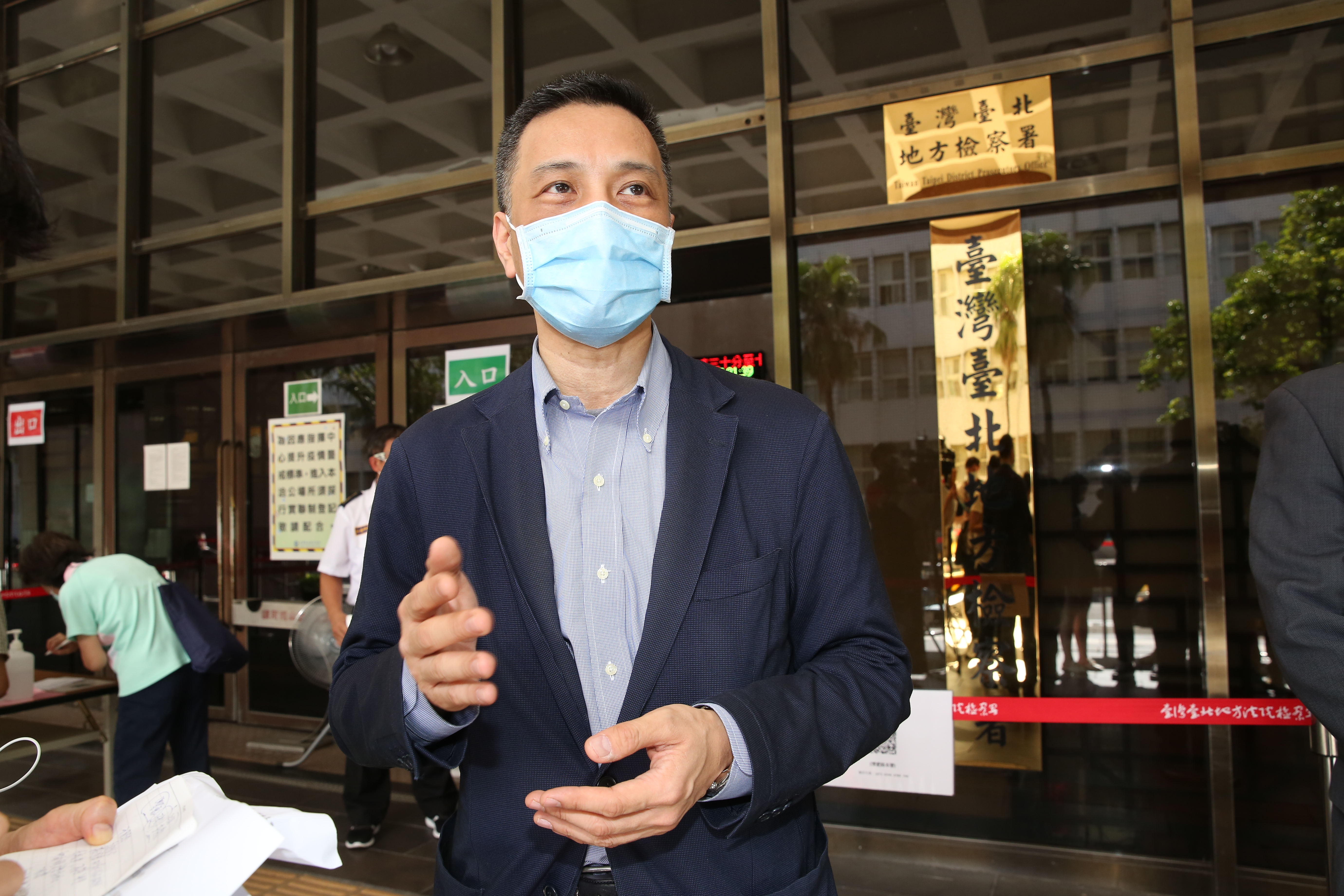 菱光董事長黃育仁回擊聯昌提告，質疑東元董事長邱純枝、東元總經理連昭志也是共犯。