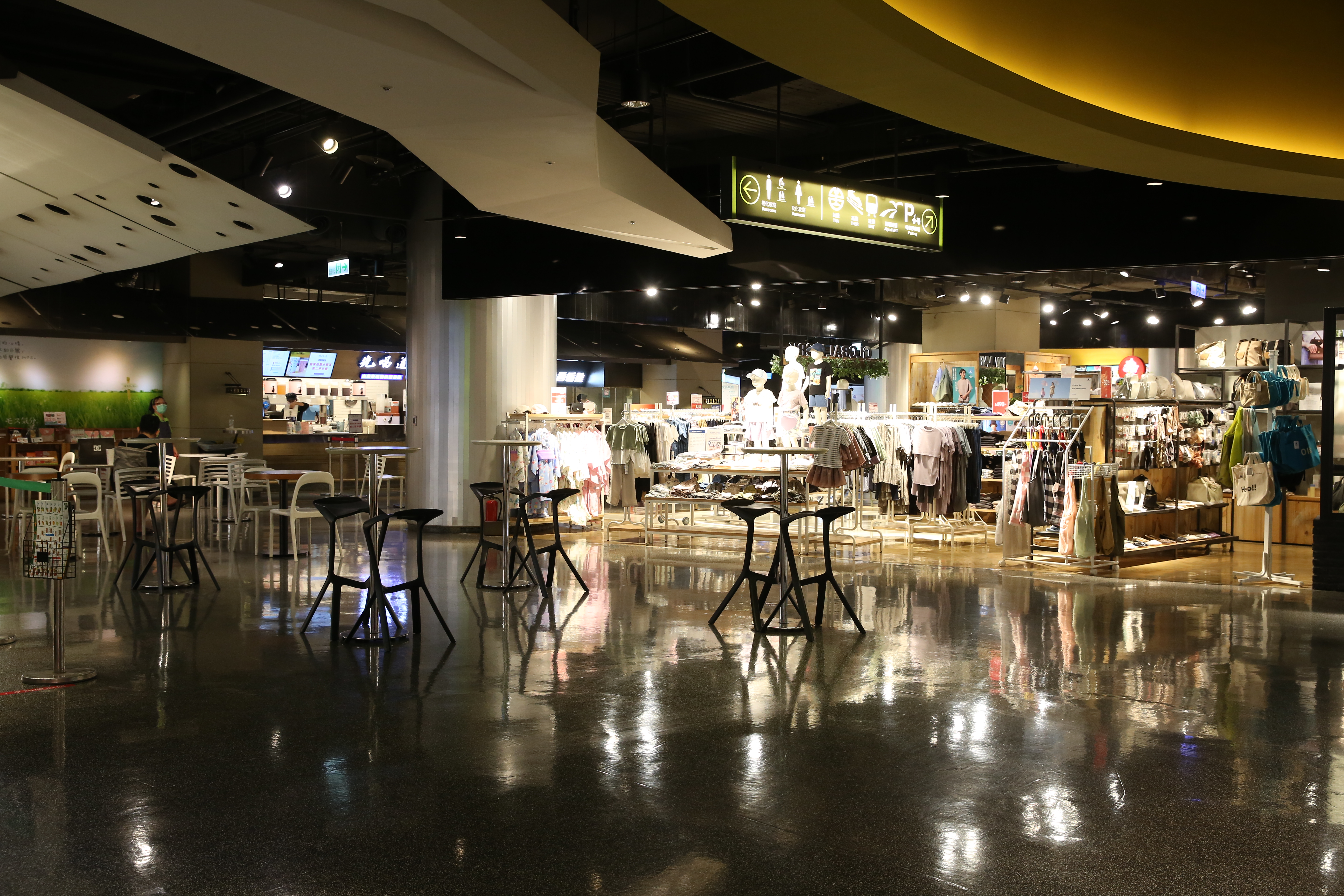 為避免北車地下街感染案風險，「京站時尚廣場」今自主停業大消毒。（本刊資料照）