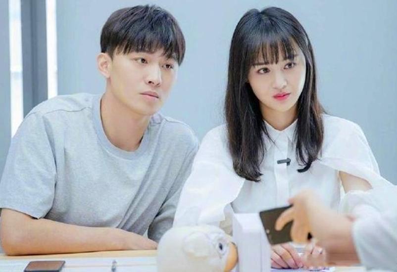 鄭爽與張恒的小孩撫養權官司雖然告一段落，兩人紛爭卻沒止歇。（翻攝自新浪微博）