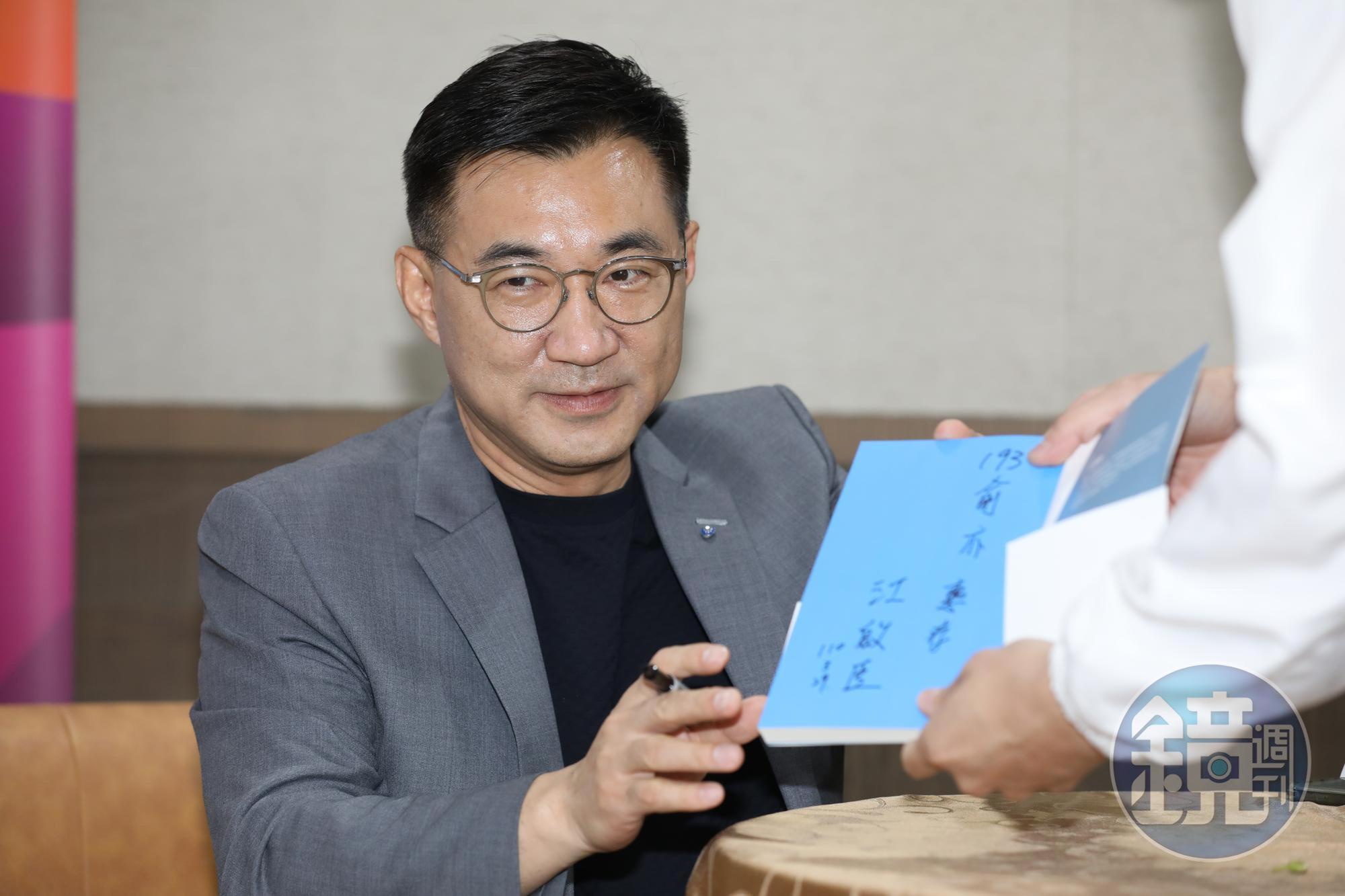 江啟臣（圖）質疑高端疫苗通過EUA專家審查會議，有黑箱嫌疑，召集費鴻泰、鄭麗文等人赴北檢按鈴申告相關失職官員。（本刊資料照）