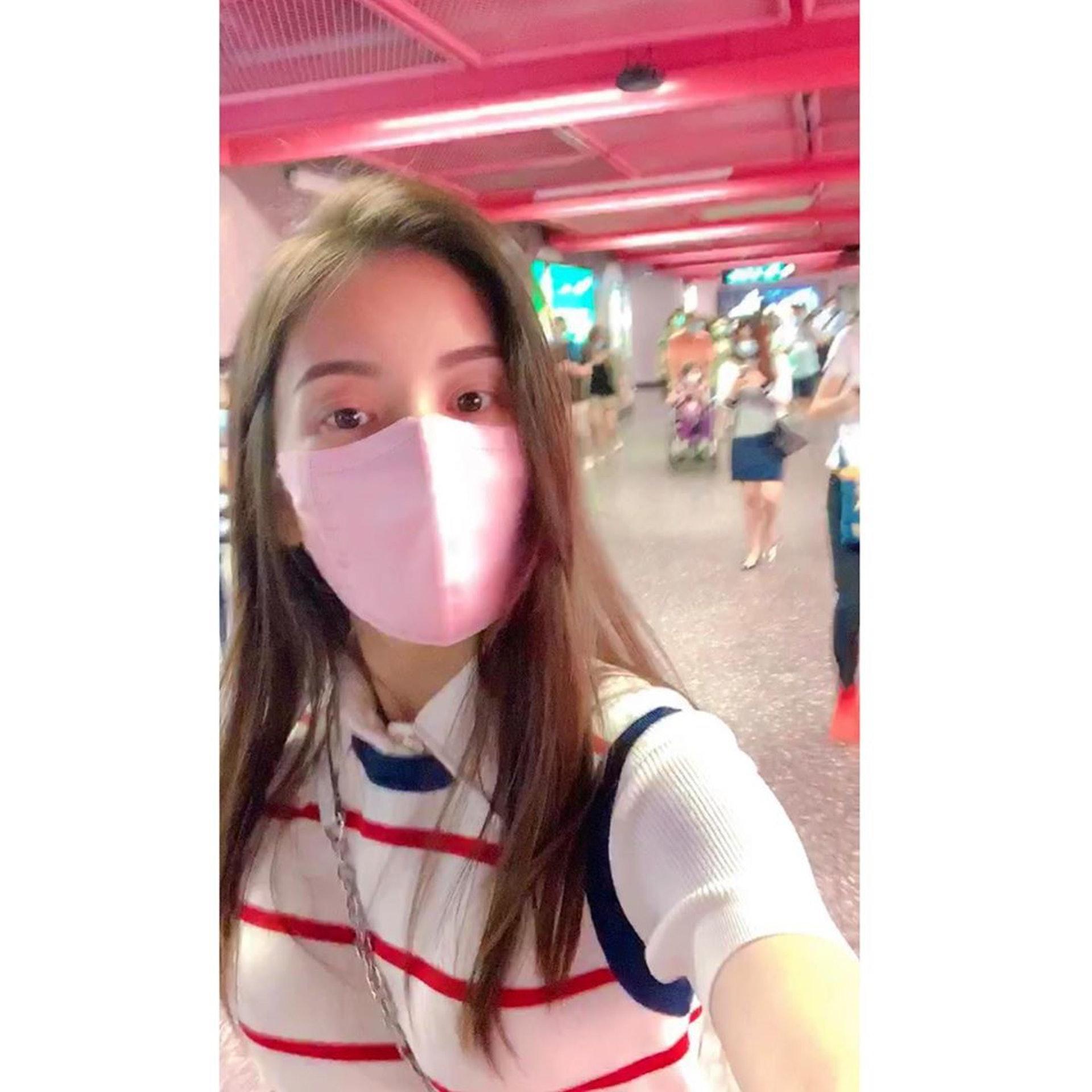 方媛曾貼出搭地鐵的照片,頗受網友好評。(翻攝方媛微博)