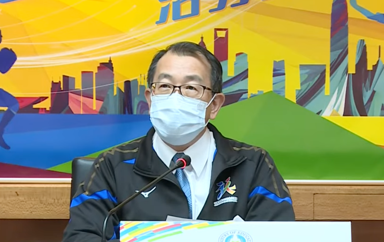 體育署長張少熙因為讓奧運國手坐經濟艙一事，自請處分下台。（翻攝自「MOESports」YouTube）