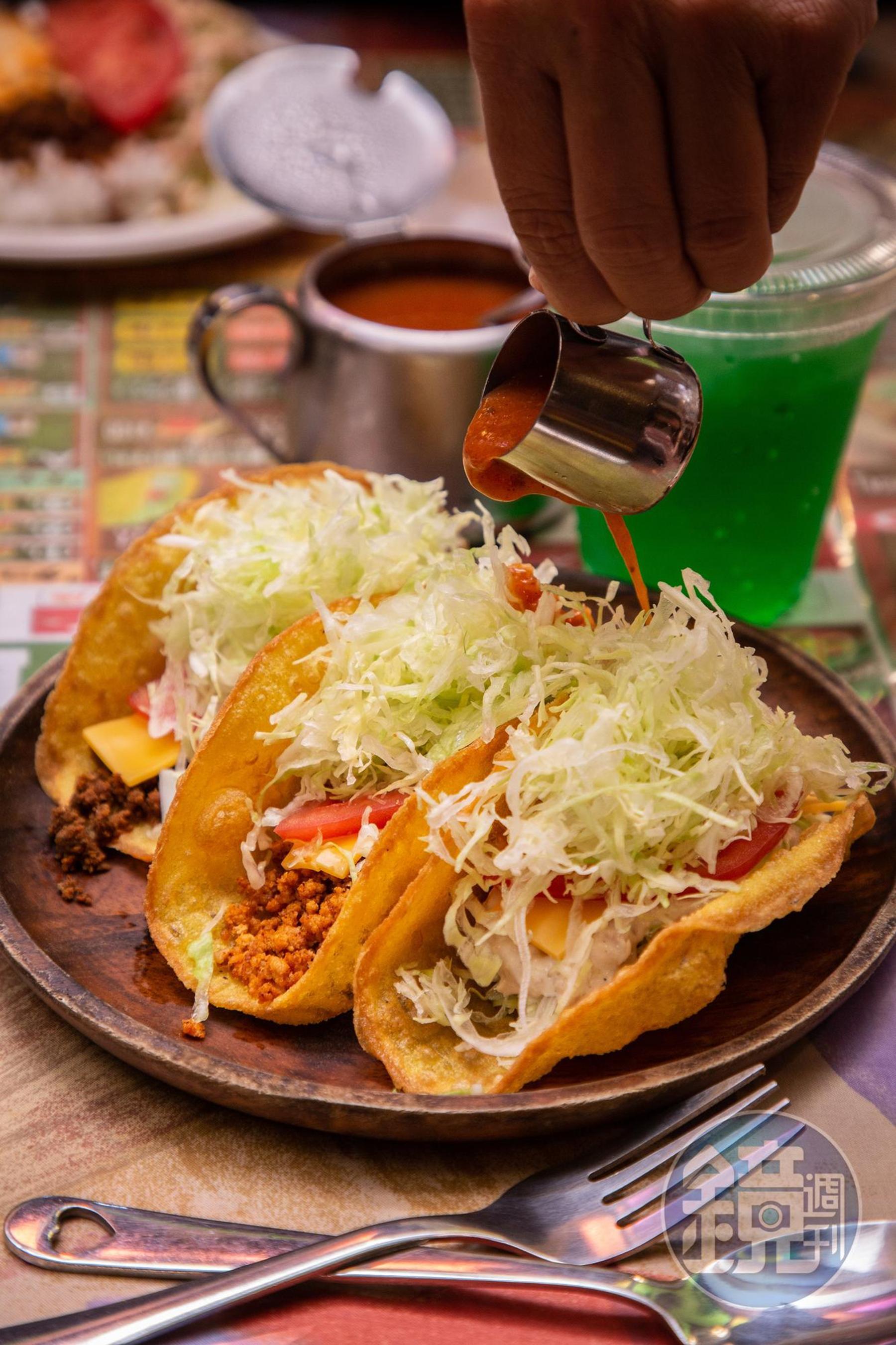 除了「Taco Rice」，我還喜歡經沖繩改良後，夾雜日式醬料與餅皮做法的Taco。