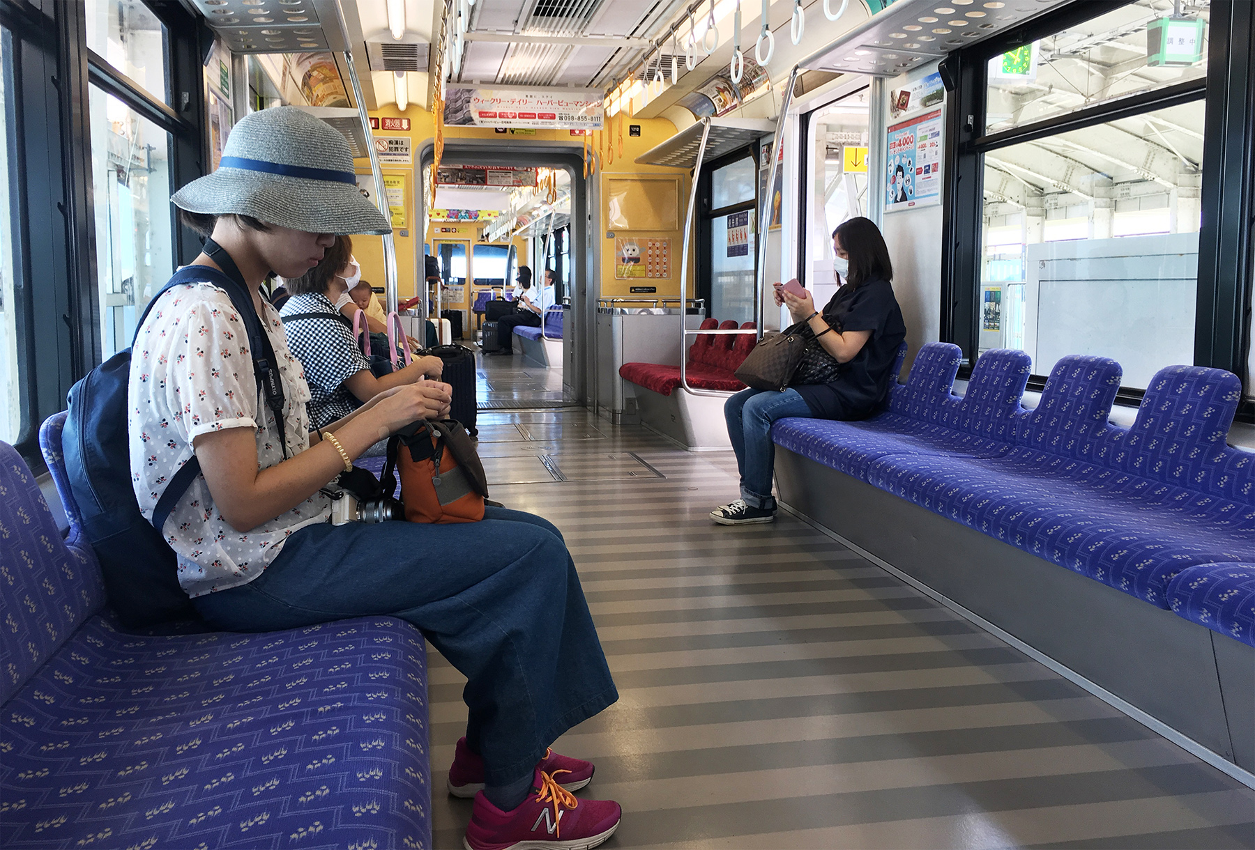 選擇沖繩都市單軌電車一日或二日券，可省下交通費，還能沿途欣賞那霸市容。（童心怡攝影）