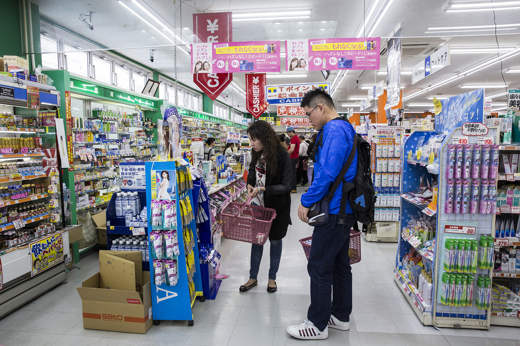 石垣島的藥妝品牌與商品，雖然沒有那霸豐富，但照樣讓我買到手軟。（童心怡攝影）