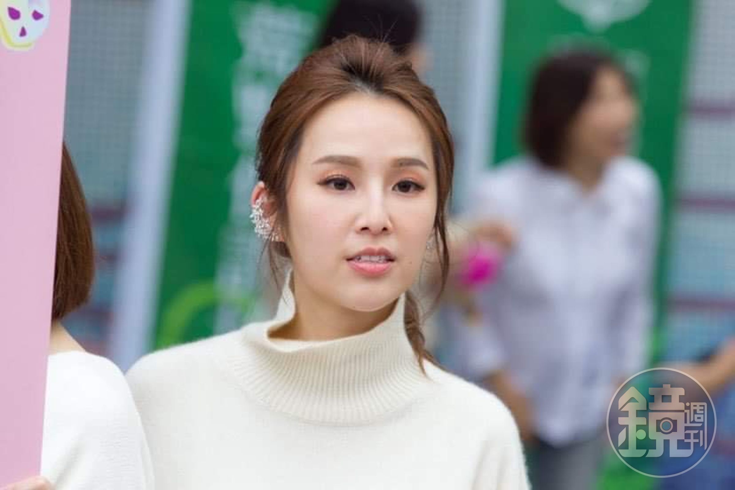 女神級主播張齡予，7年後才說出與刀嫂實非閨密。（《Wow靠！有事嗎？》提供）