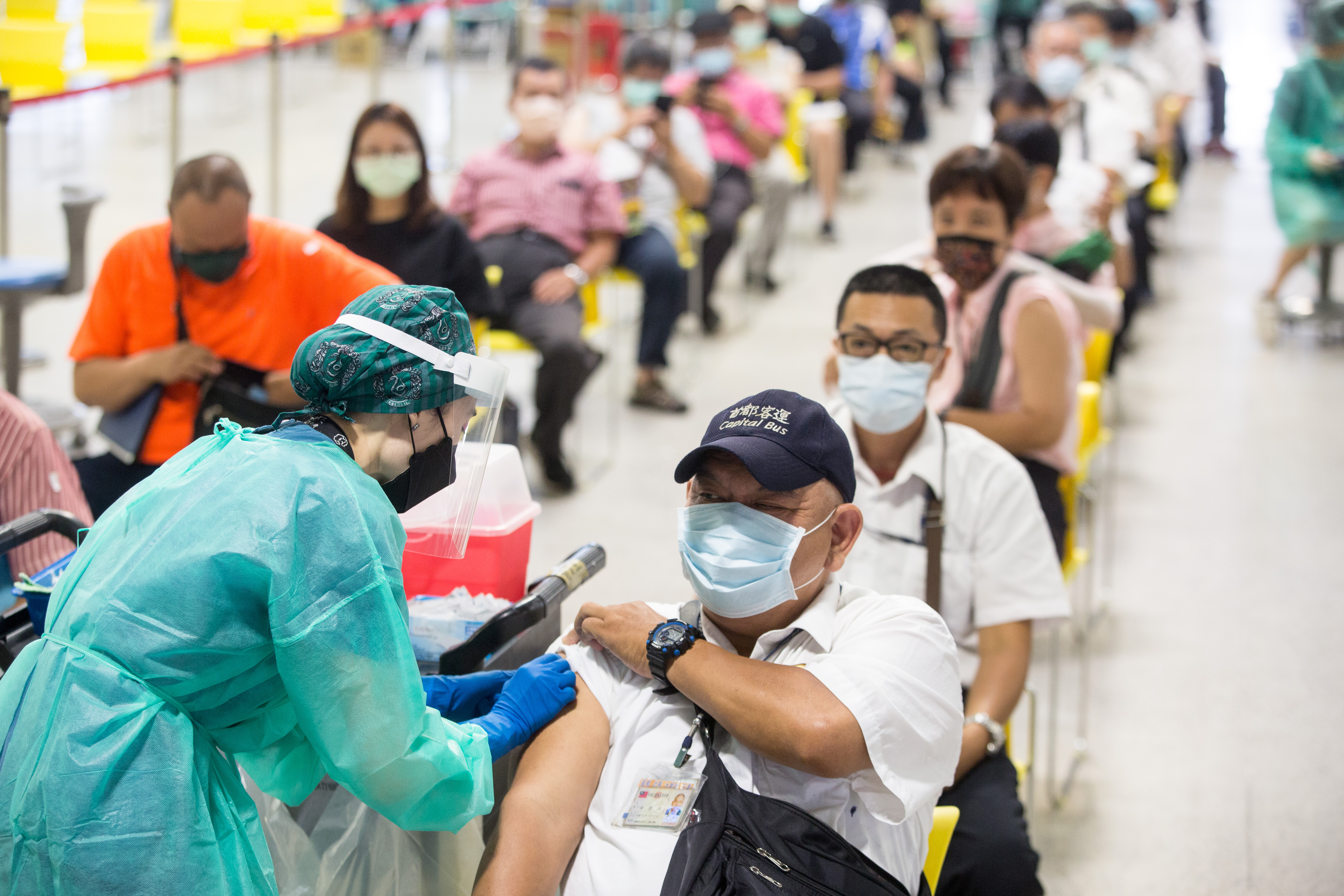 小兒科醫師徐嘉賢在臉書發文表示，有民眾接種疫苗後副作用竟是食慾大開。（本刊資料照）