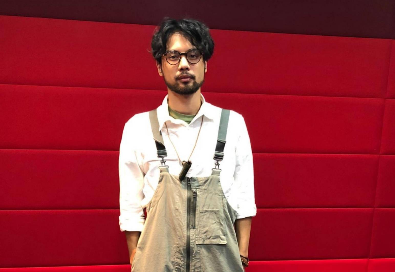 陳健朗年僅30歲，卻拍出甚有懷舊風格的港片《手捲煙》。（CATCHPLAY提供）