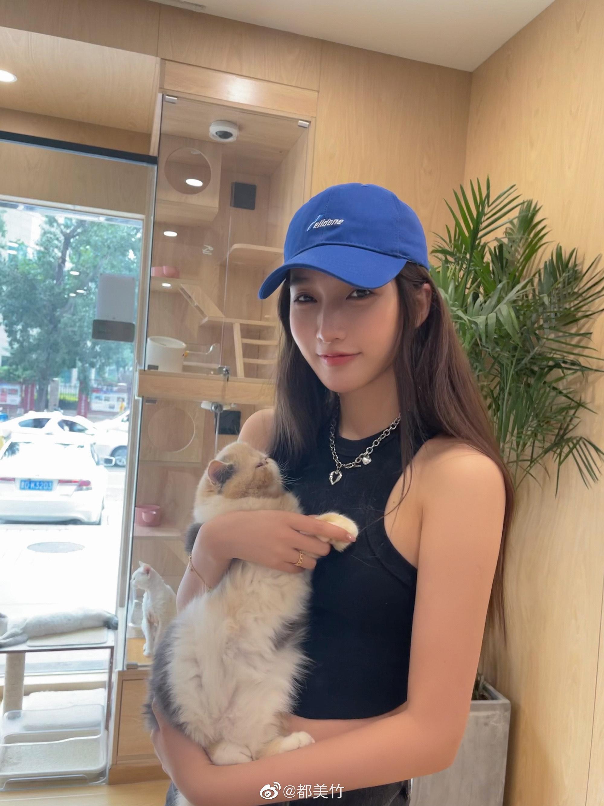 都美竹猛烈出擊爆黑料，讓吳亦凡形象崩壞。（翻攝自都美竹微博）