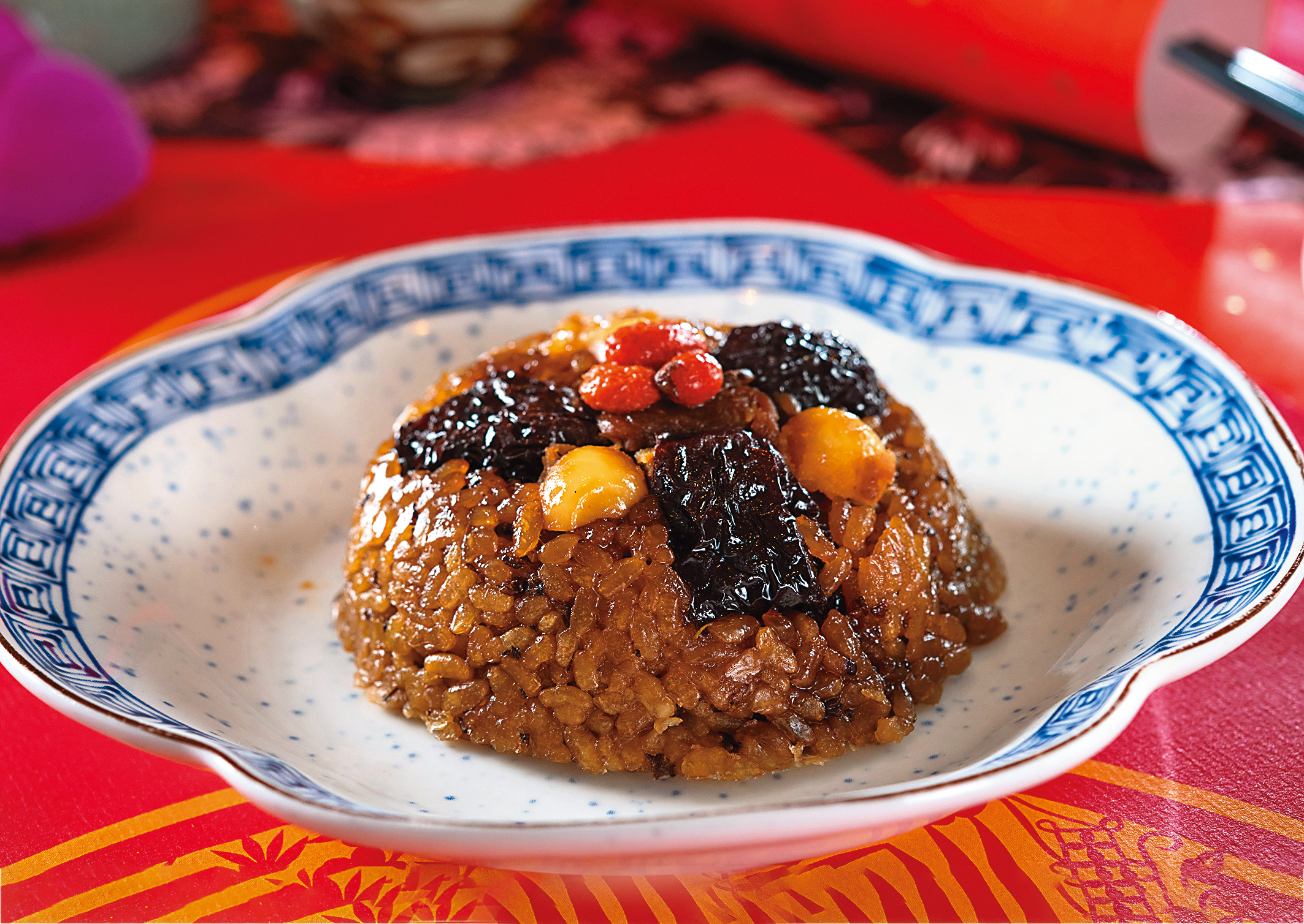 經過上海點心大師葛賢萼指點的「酒香八寶飯」，香氣四溢，是我的最愛。（3,880元套餐甜點）