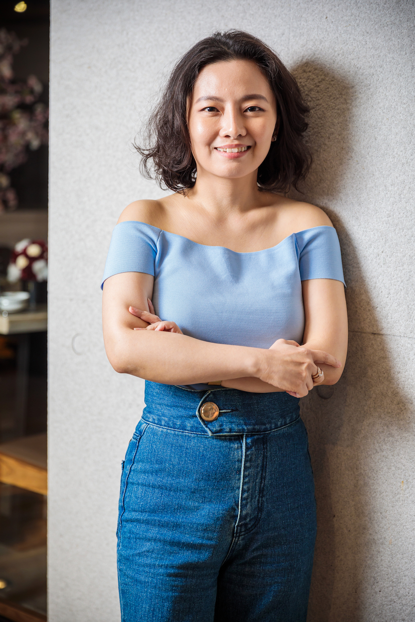 為了拓展客源，麻辣壹號店老闆李怡禛著手研發常溫湯頭新產品。