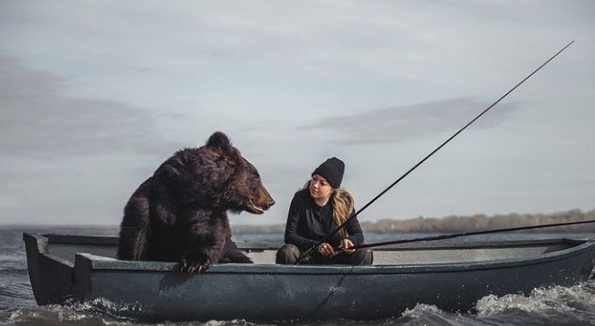俄羅斯女子迪奇卡擔心阿奇無法在大自然生存，決定收養牠為寵物。（翻攝自Veronika Dichka IG）