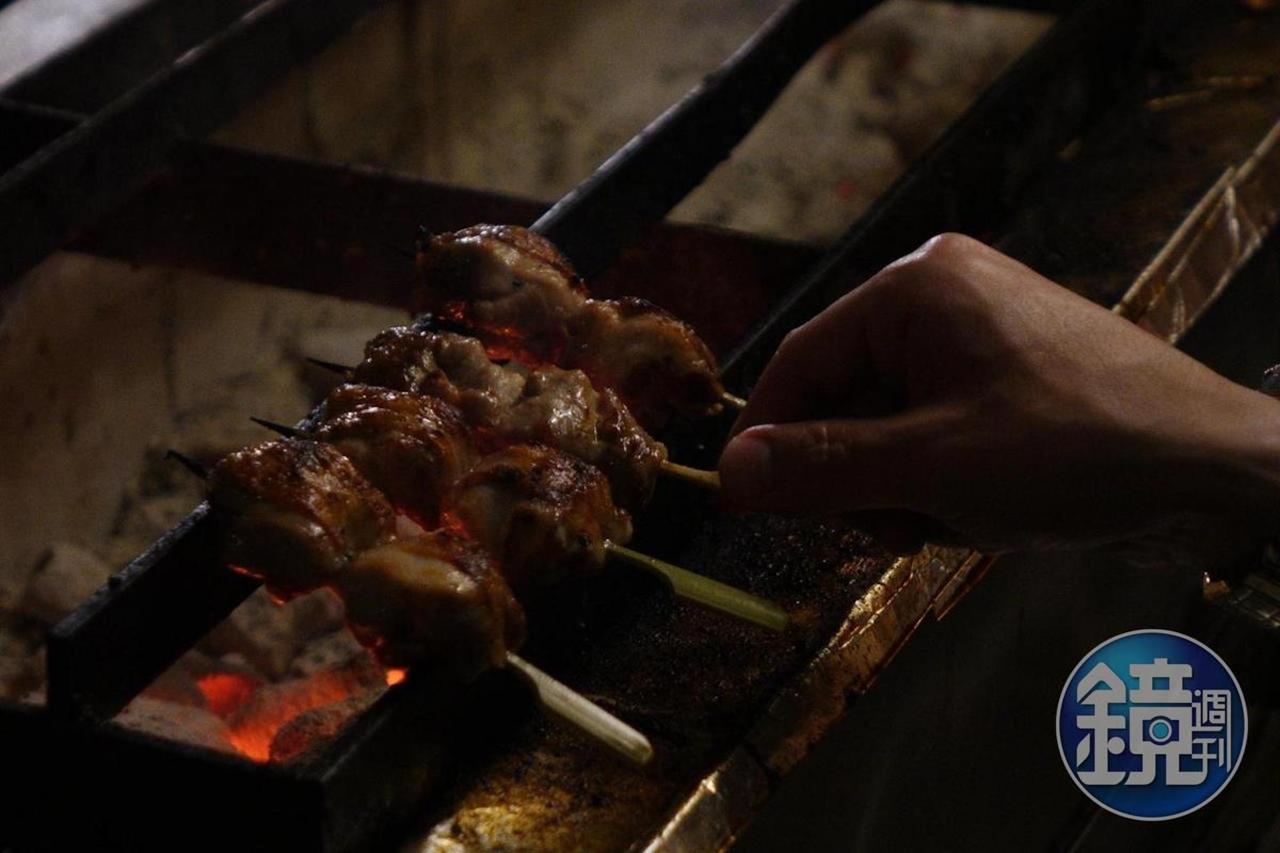 炭烤料理總能激起人們激昂的饞意。