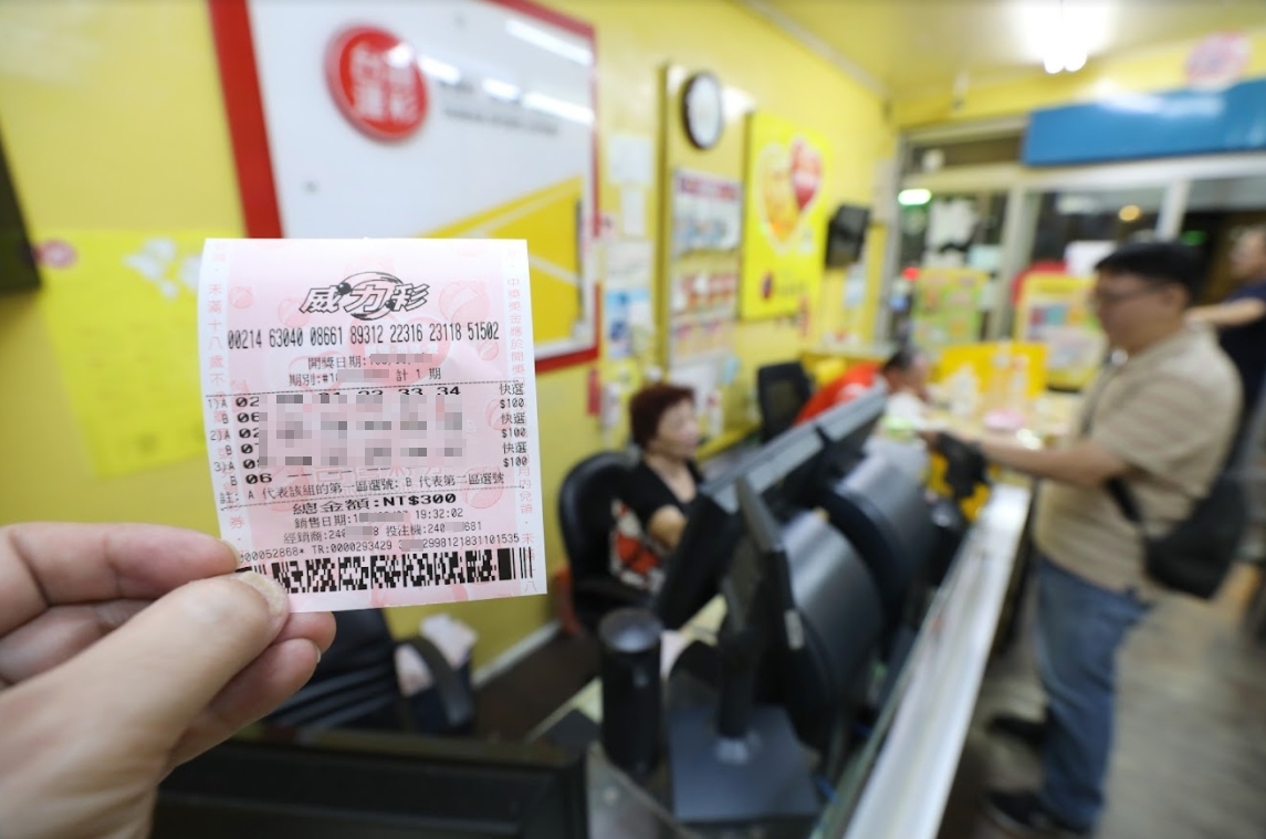 威力彩連槓32期，頭彩獎金上看7.4億元。（資料照）