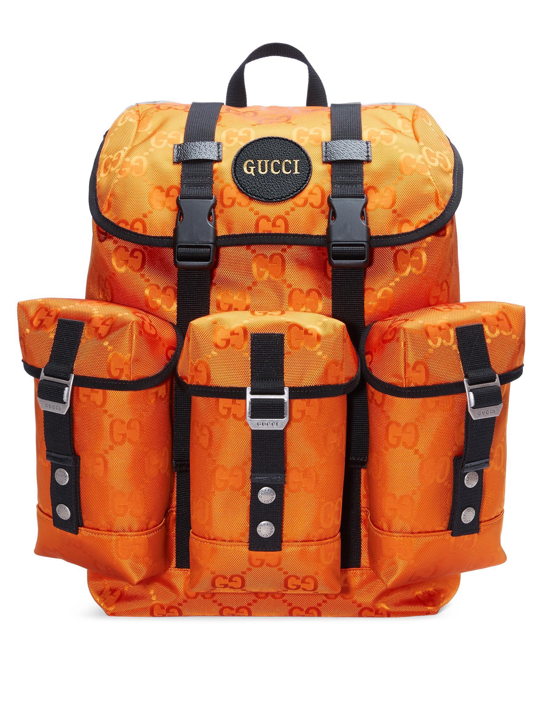 Off The Grid 系列多功能亮橘小型後背包 NT62,900 GUCCI。(GUCCI提供)