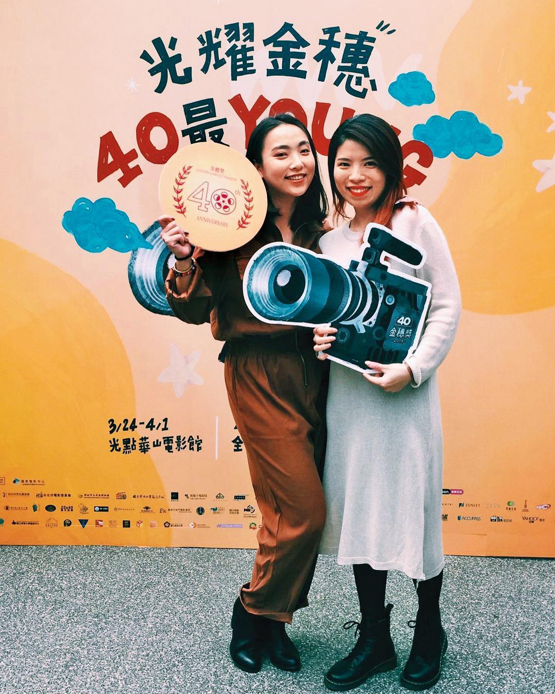 李雪(左)拿下2座金穗獎後,不少片約找上門,並接演《通靈少女》,當郭書瑤的閨密。右為《亮亮與噴子》導演李宜珊。(翻攝自李雪IG)