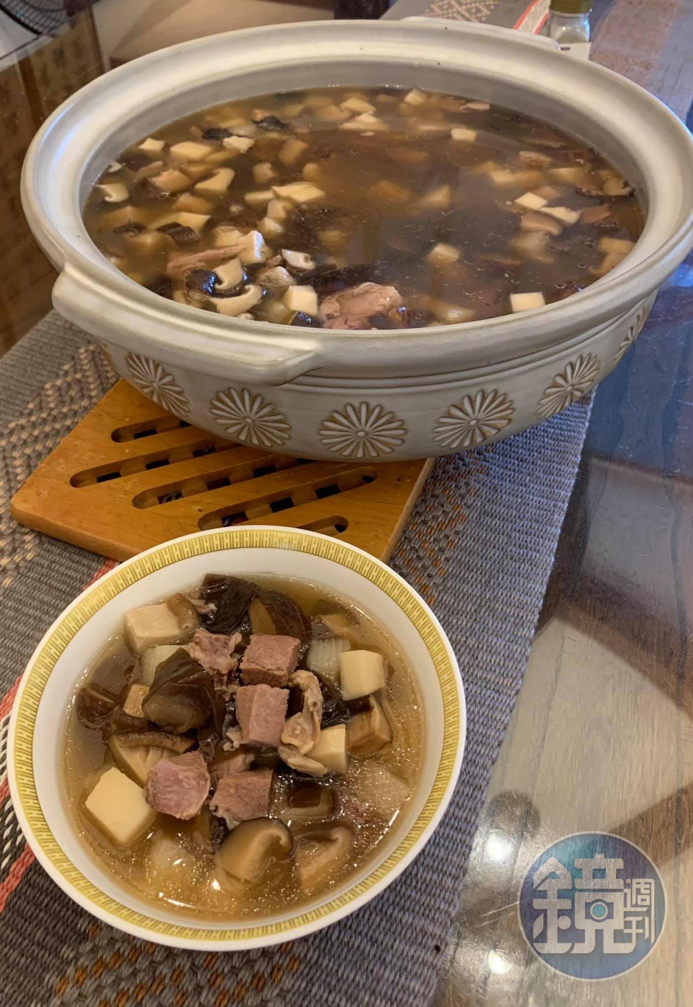 依古法製作的「羊羹」,滋味鮮甜,熱夏寒冬皆可食。