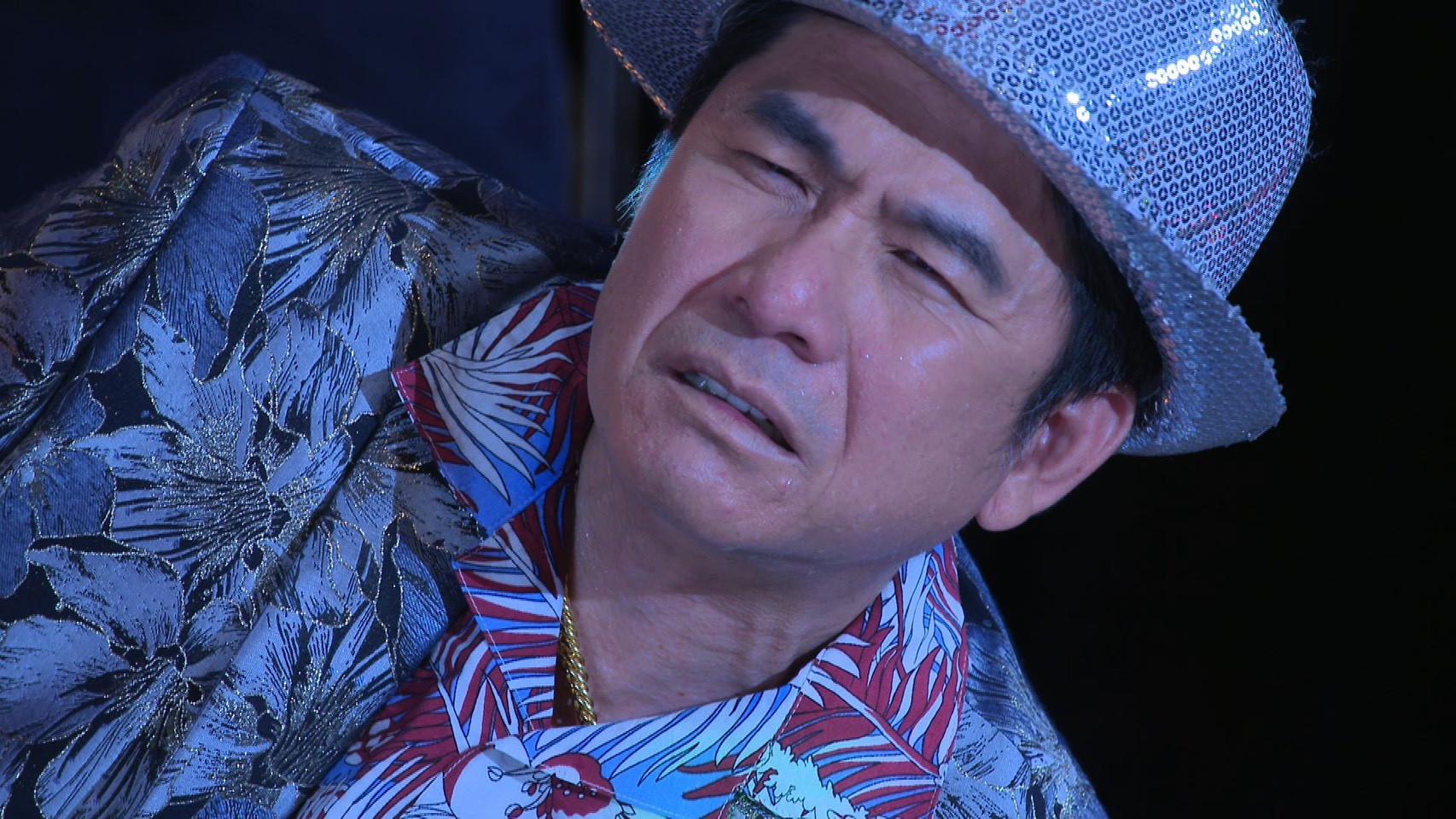 洪都拉斯在《黃金歲月》帶傷上陣，讓他想起多年前忍痛工作遭醫生警告的往事。（民視提供）