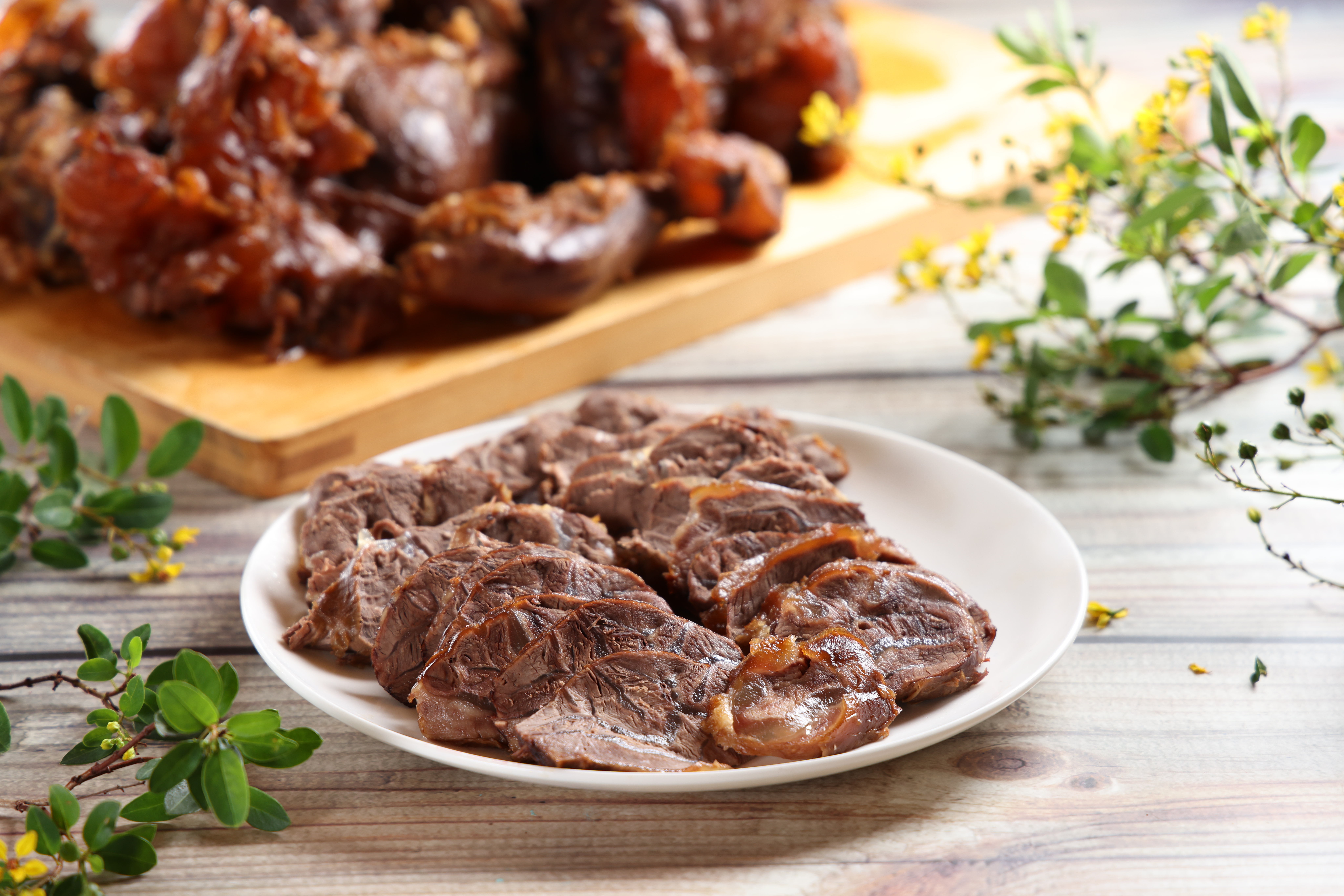 「滷牛腱」上桌，這是家族的味道。