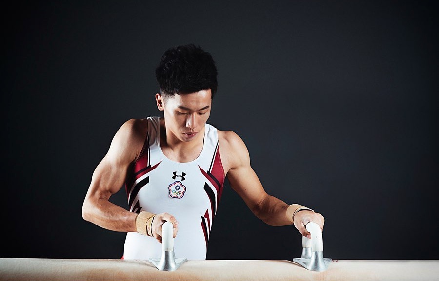 李智凱出賽奧運鞍馬項目，分數暫居第一，晉級決賽。（翻攝自李智凱粉絲專頁）