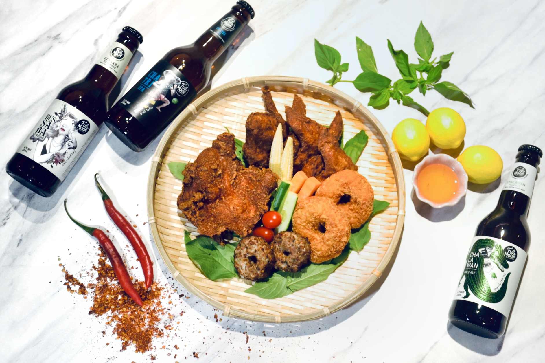 頌丹樂為迎微解封，與泰國知名精釀「FullMoon滿月啤酒」聯名推出「泰派對X FullMoon精釀聯名禮盒組」。（頌丹樂提供）