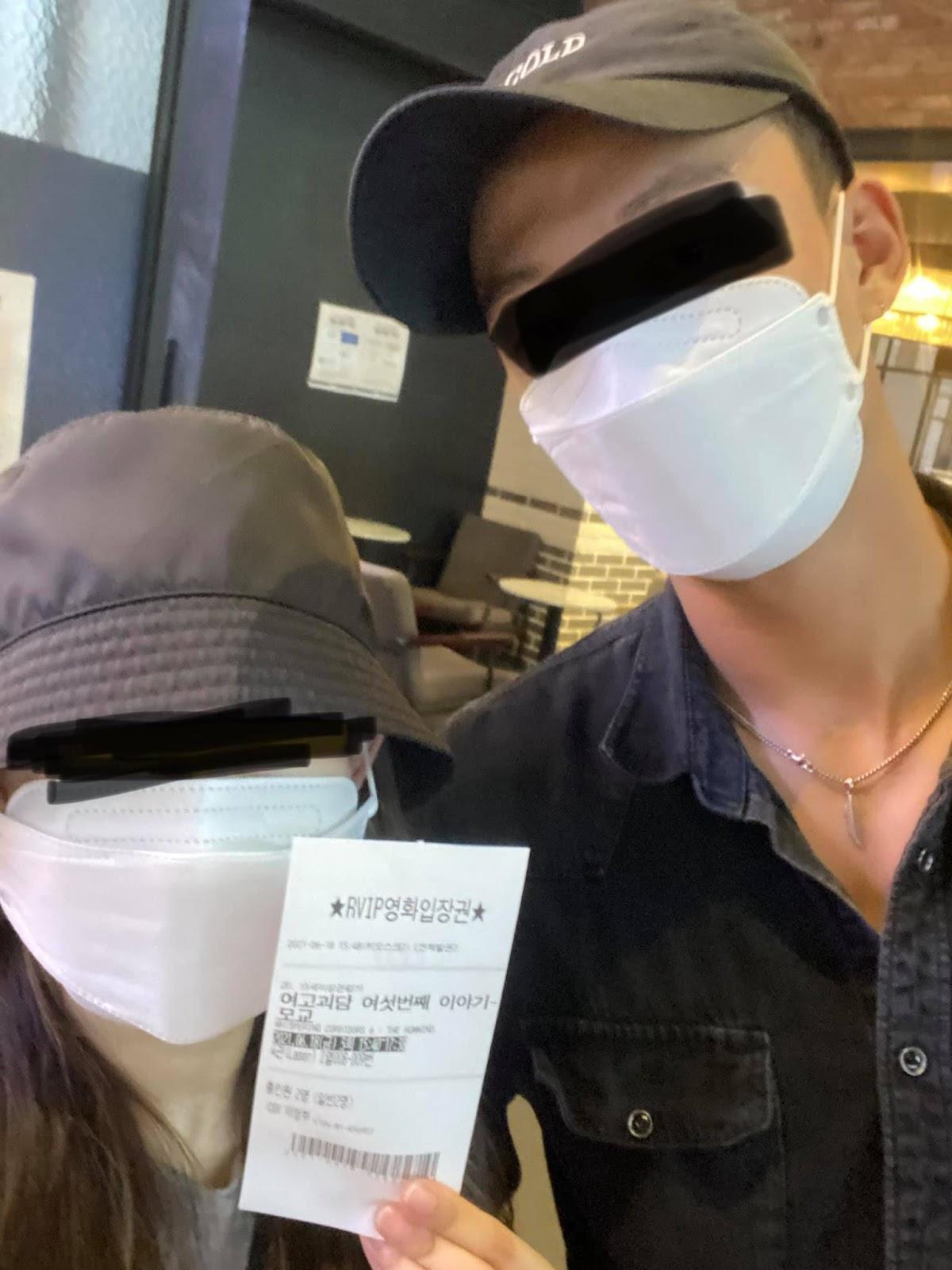 A女(左)上網爆料前男友金敏歸,更公開兩人合照。(翻攝自韓國nate論壇)
