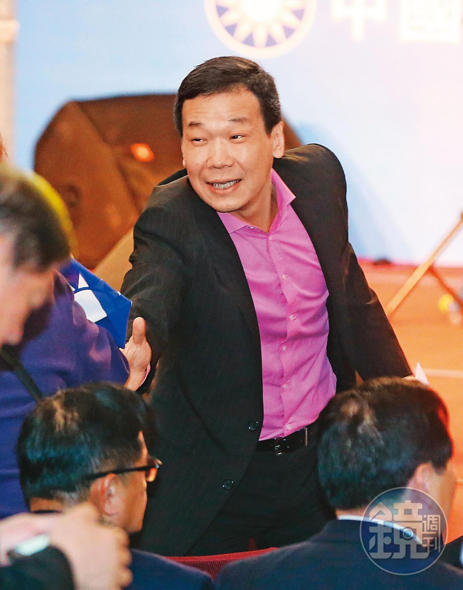 鍾小平強調，他曾是國民黨最高票當選市議員，在地方上是最大罷昶力量。