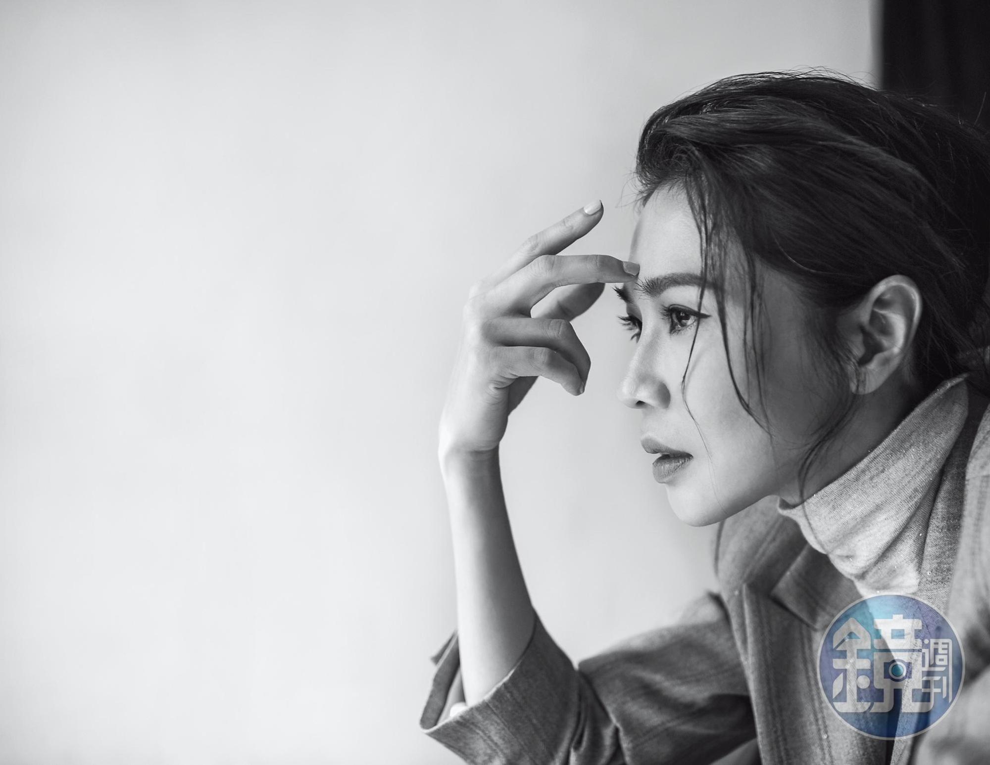 謝盈萱說大家喜歡的陳嘉玲， 「其實她充滿了無助， 普羅的大眾包括我自己， 其實都是一個俗女。」
