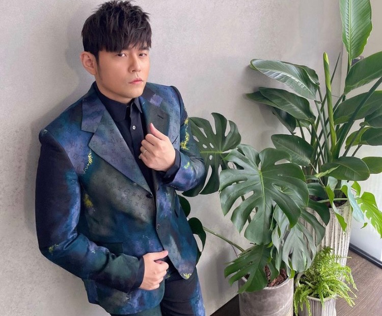 周杰倫近年在大陸接下不少代言、商演及綜藝節目。（翻攝自IG）