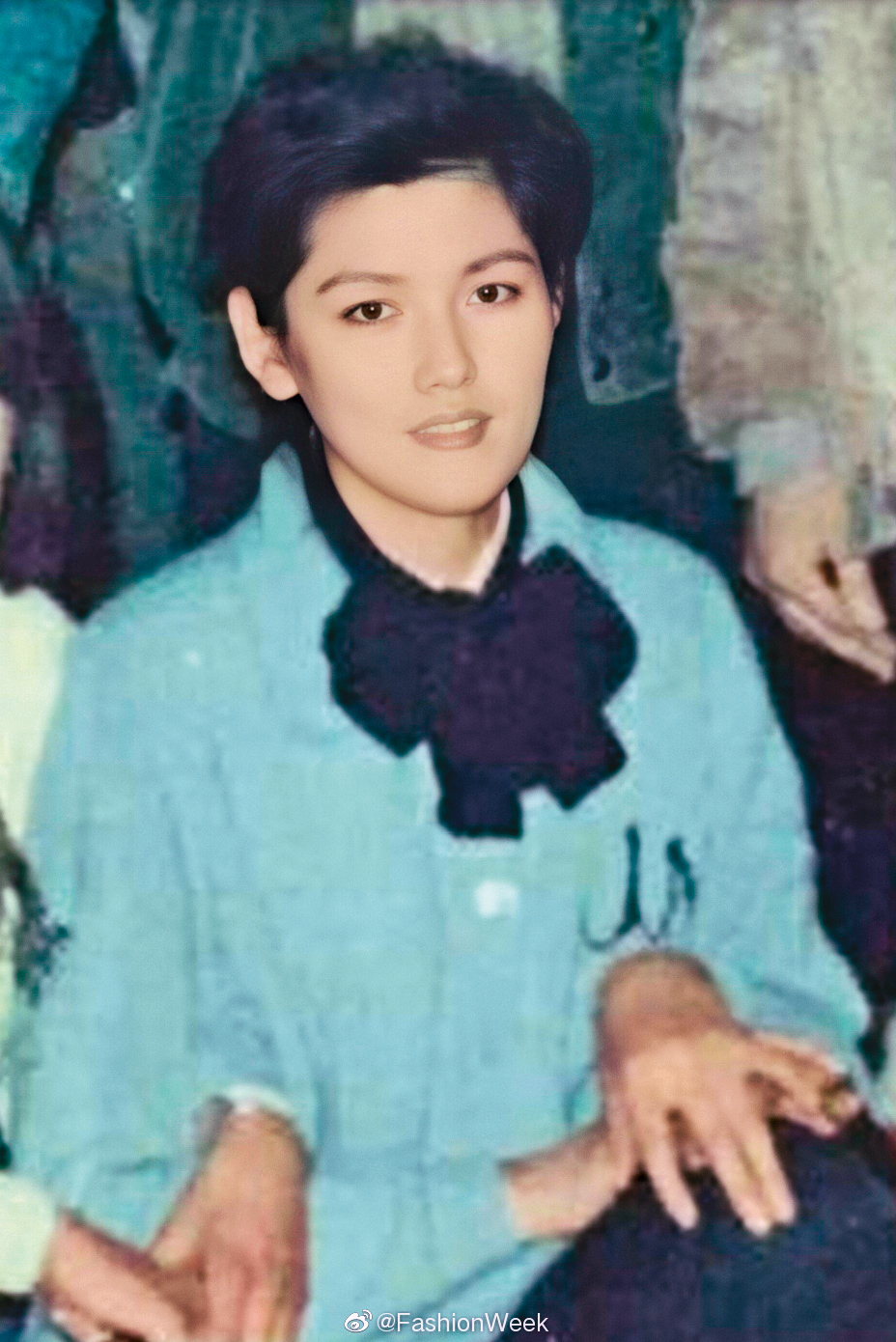 圈內有個說法,吳亦凡會出事,寵溺他的媽媽吳秀芹也有責任。(翻攝自FashionWeek微博)