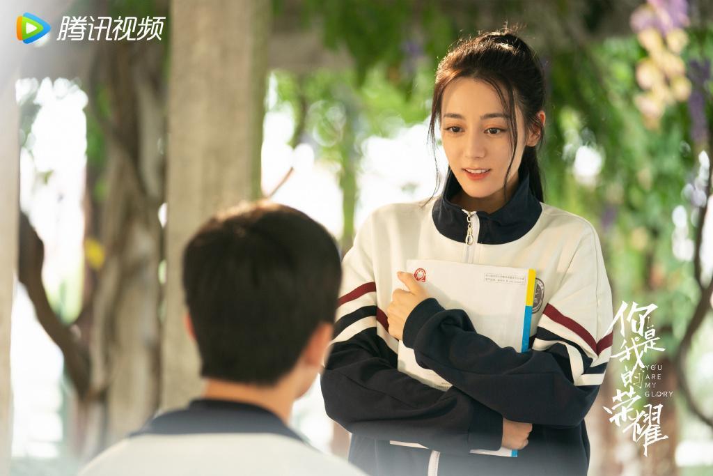 迪麗熱巴向楊洋告白，竟被無情拒絕。（翻攝你是我的榮耀微博）