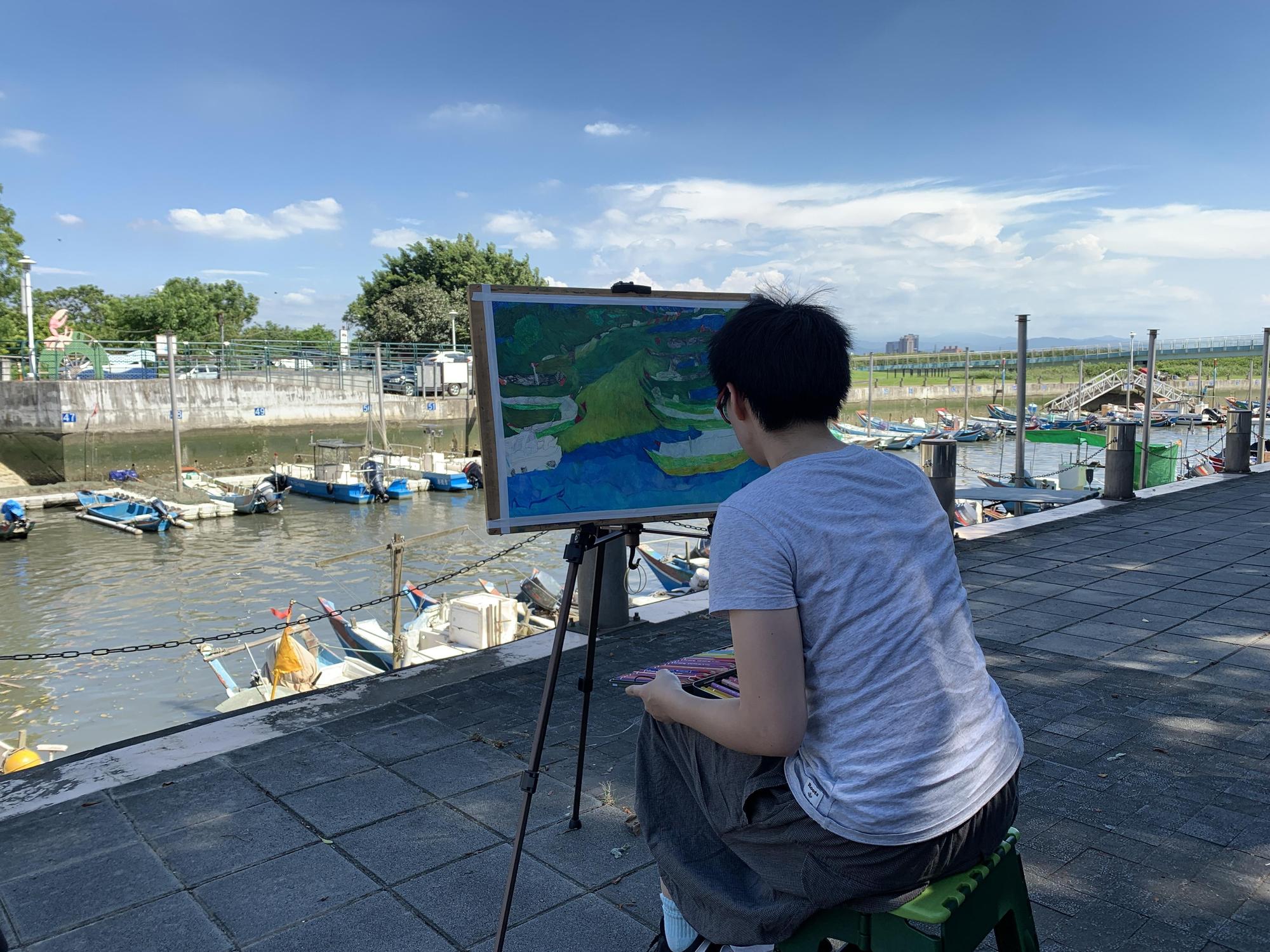 韓淑華常帶領學生透過藝術、繪畫開發潛能。（我們之間提供）
