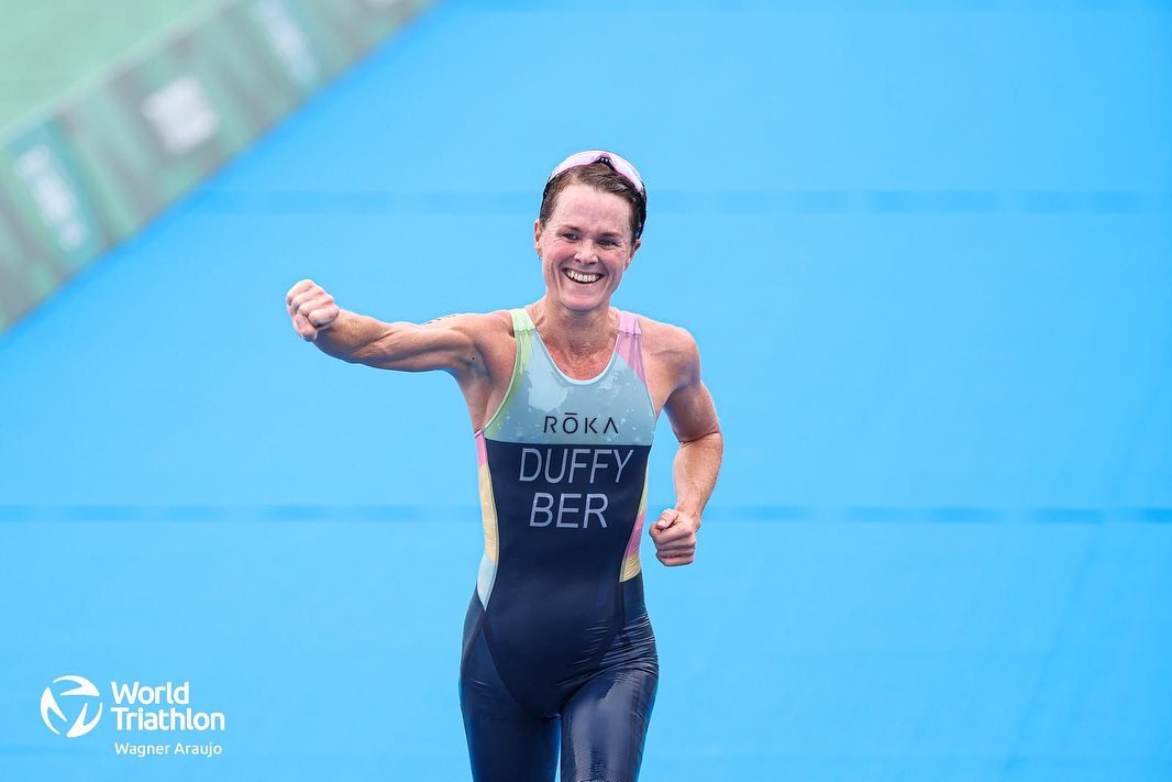 弗蘿拉抵達終點前激動歡呼。（翻攝自Flora Duffy IG）