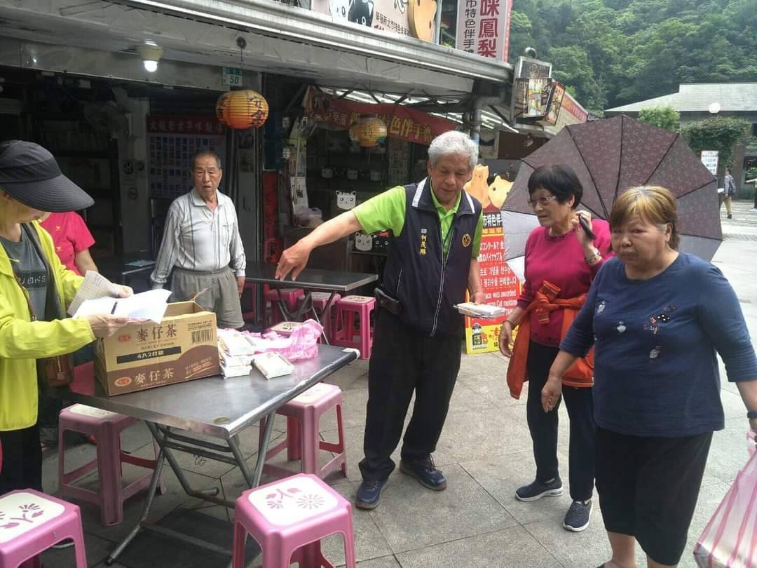 新北市瑞芳區猴硐礦工文史館的老礦工們決定自力救濟,延續年度長輩共餐實施計畫。(讀者提供)