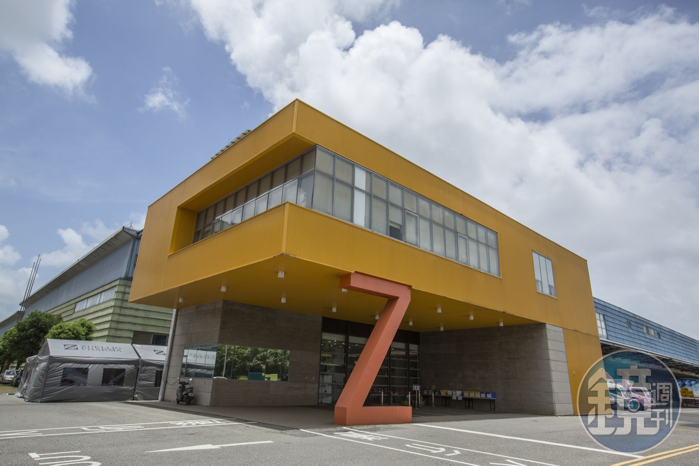 裕利醫藥的台灣分公司為集團內營業額之冠，近期又發展病患照護及臨床實驗等服務。