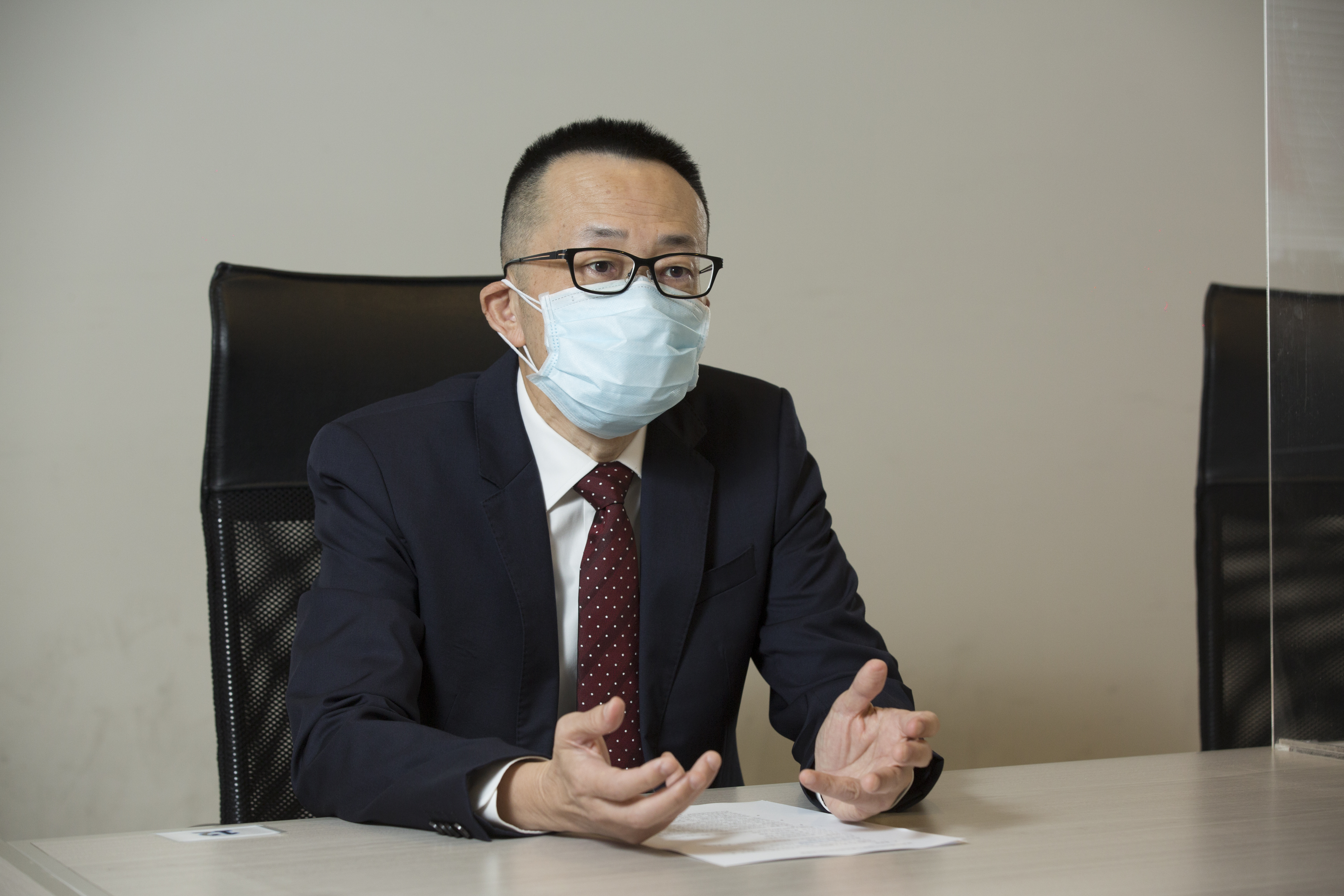 4年內跑完全球六大馬拉松，周志鴻不改低調的個性，謙虛地笑說，「跑完六大馬拉松其實不算厲害，就是要記得報名，還要有時間去跑。」