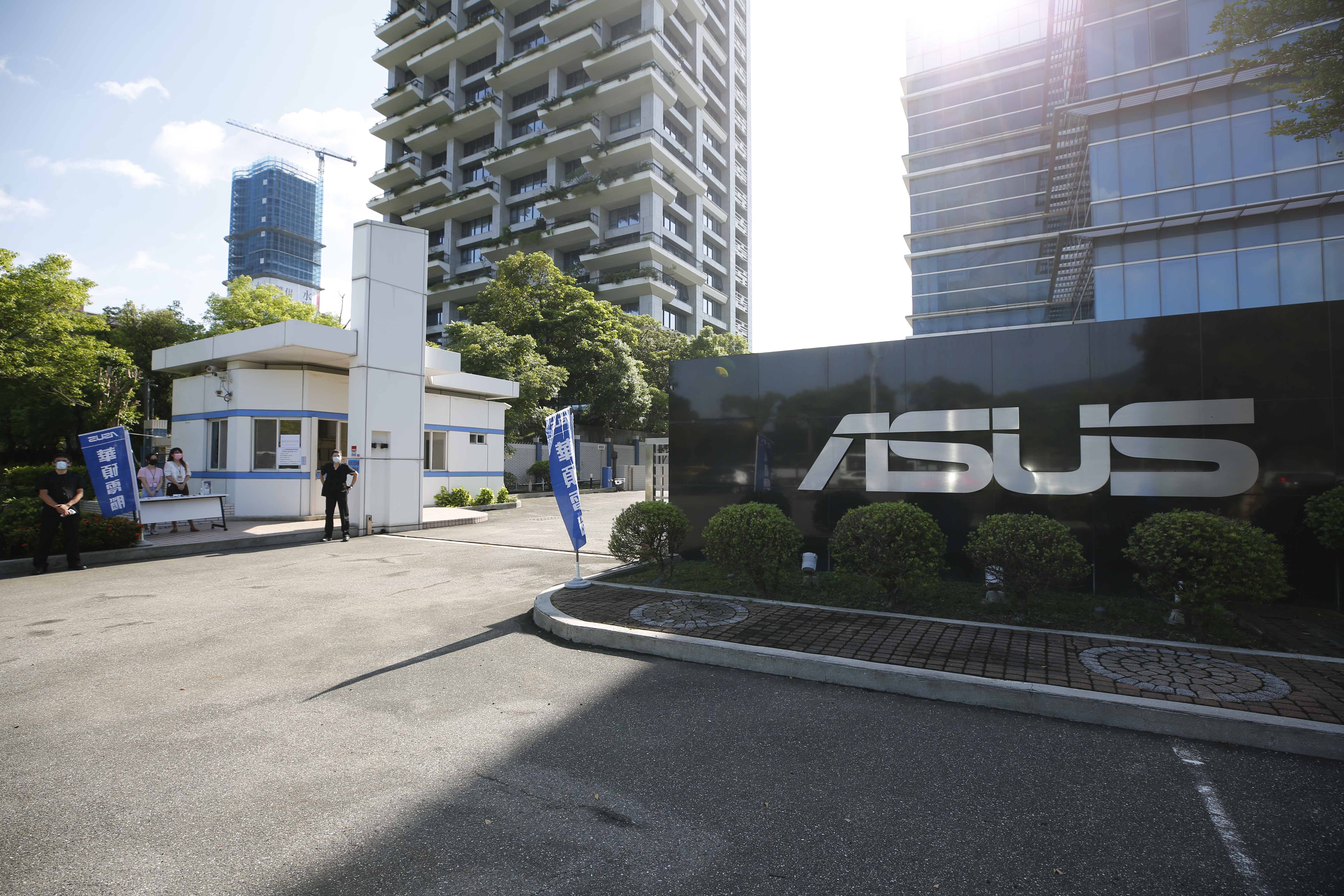 華碩暫停出貨俄羅斯，對烏克蘭當地提供3,000萬元援助。