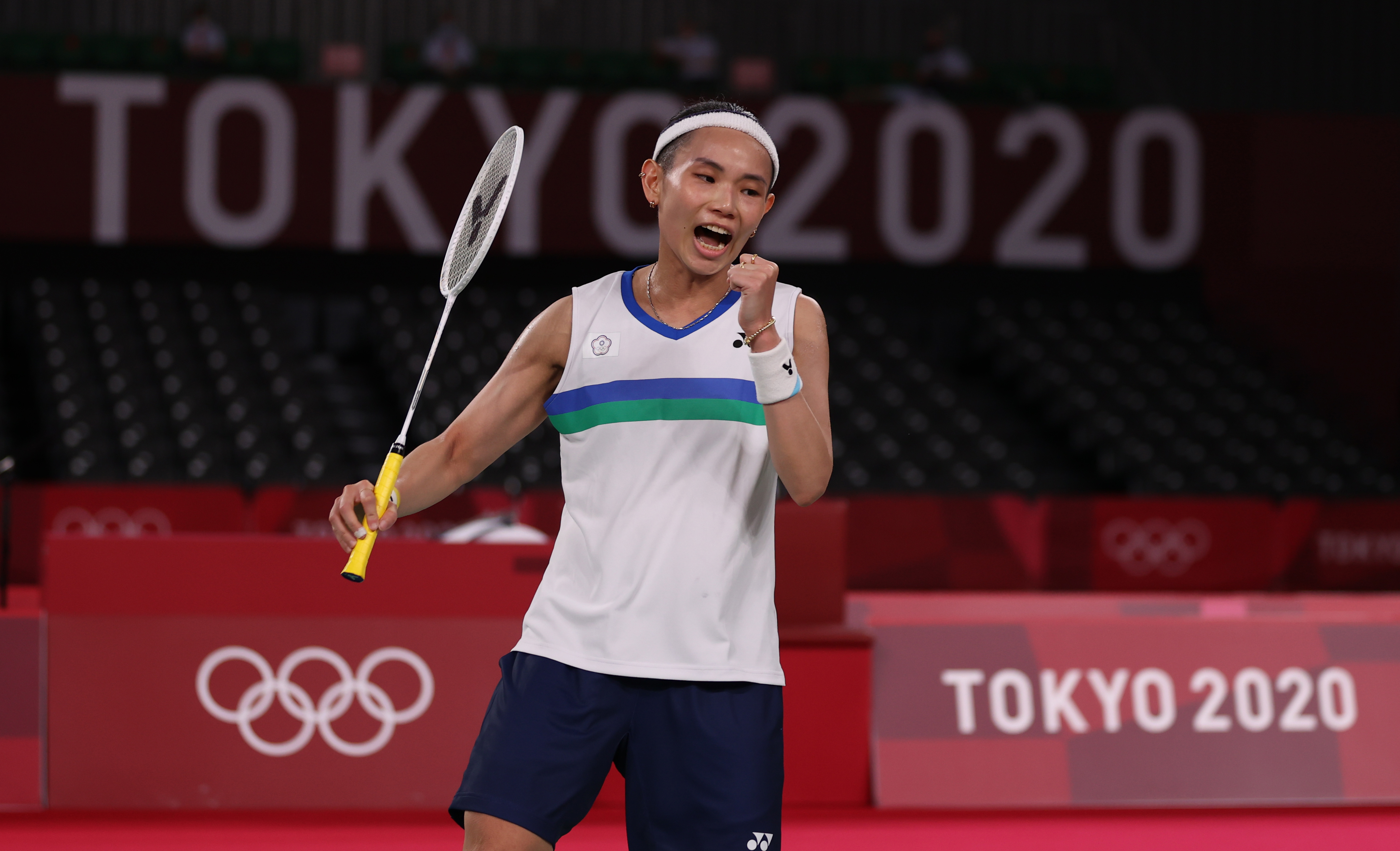 戴資穎(圖)在8強賽中以2比1擊退「宿敵兼好友」的泰國好手依瑟儂,順利晉級4強。(體育署提供)