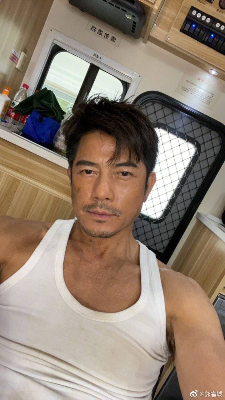 郭富城舞蹈員出身，去年為了支持舞者，舉行線上演唱會。（翻攝自郭富城微博）