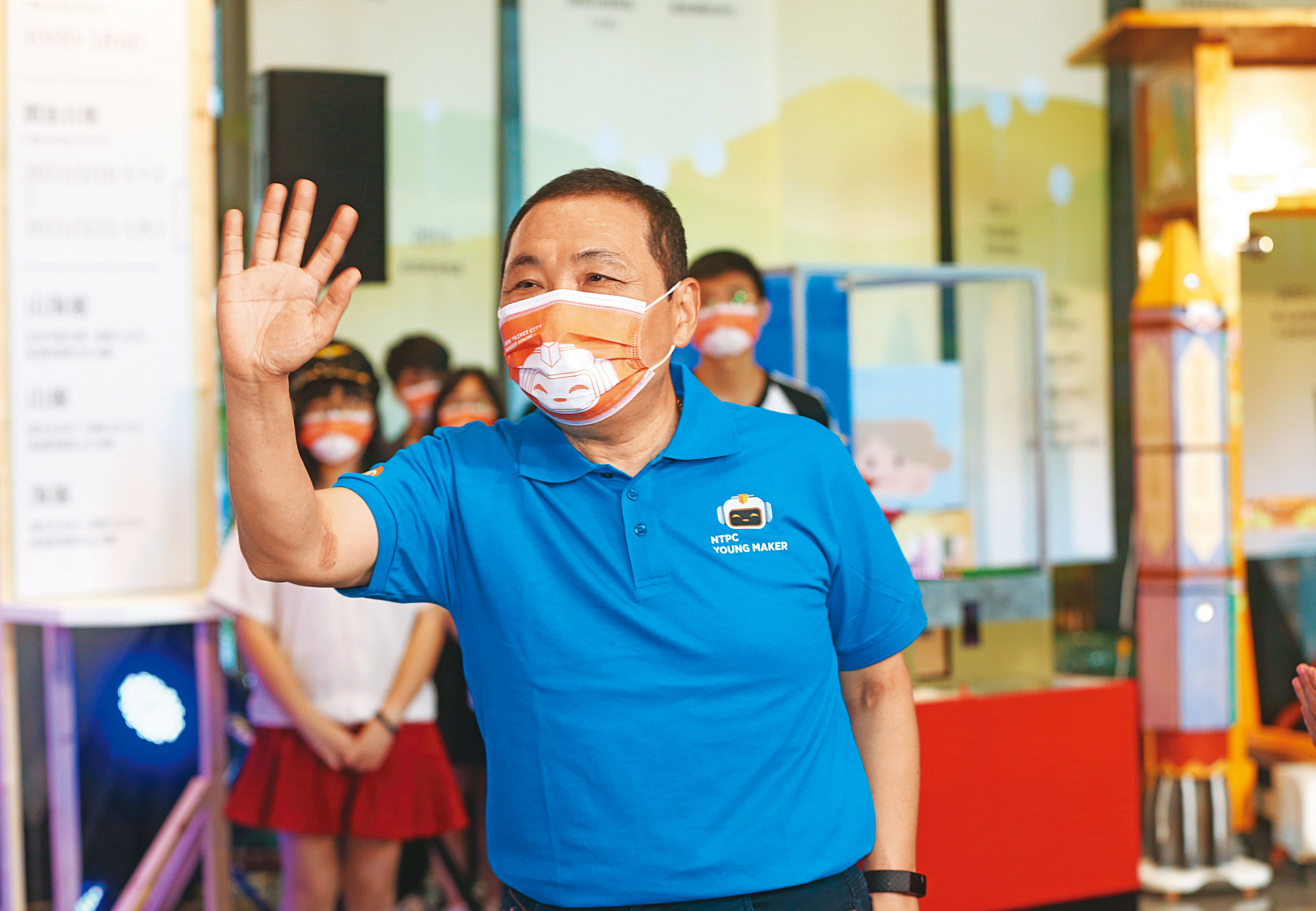 在藍營內支持度獨樹一格的侯友宜，近日被拱更上層樓的聲浪不斷，意外點燃黨魁選戰白熱化。