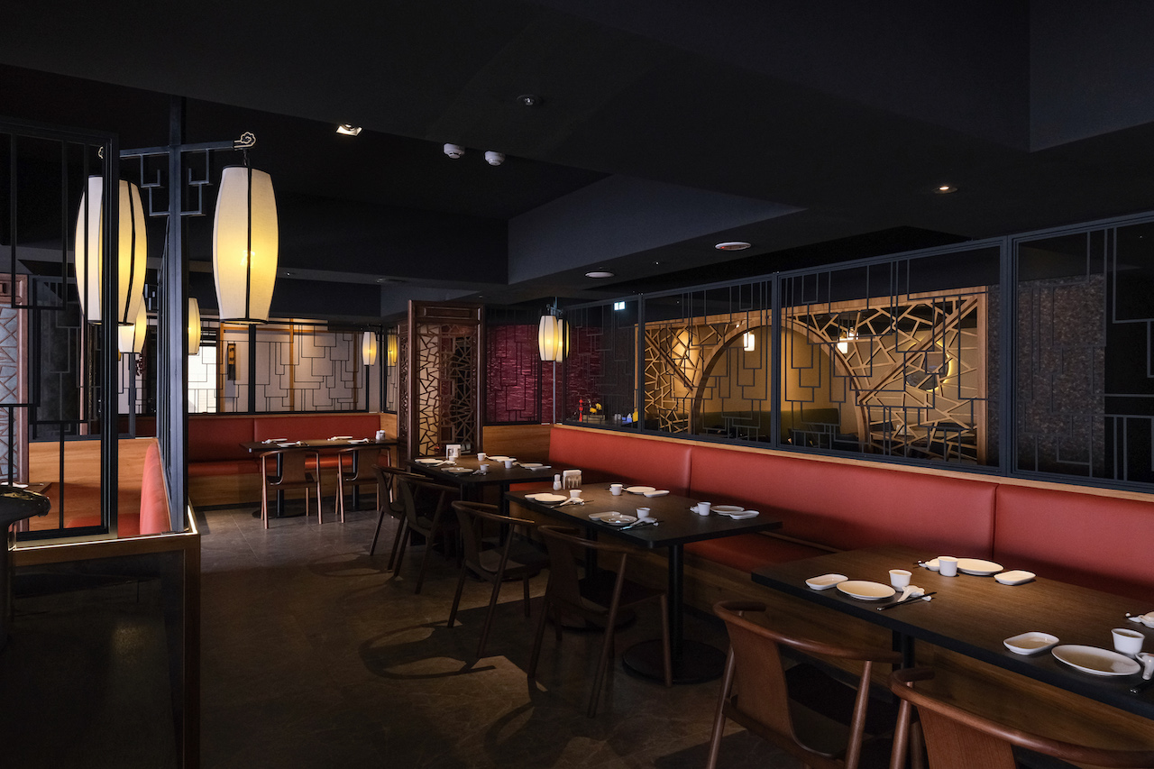 來到「吉品初筵 新粵式料理」，像在東方園林造景裡享用港點、粵菜。