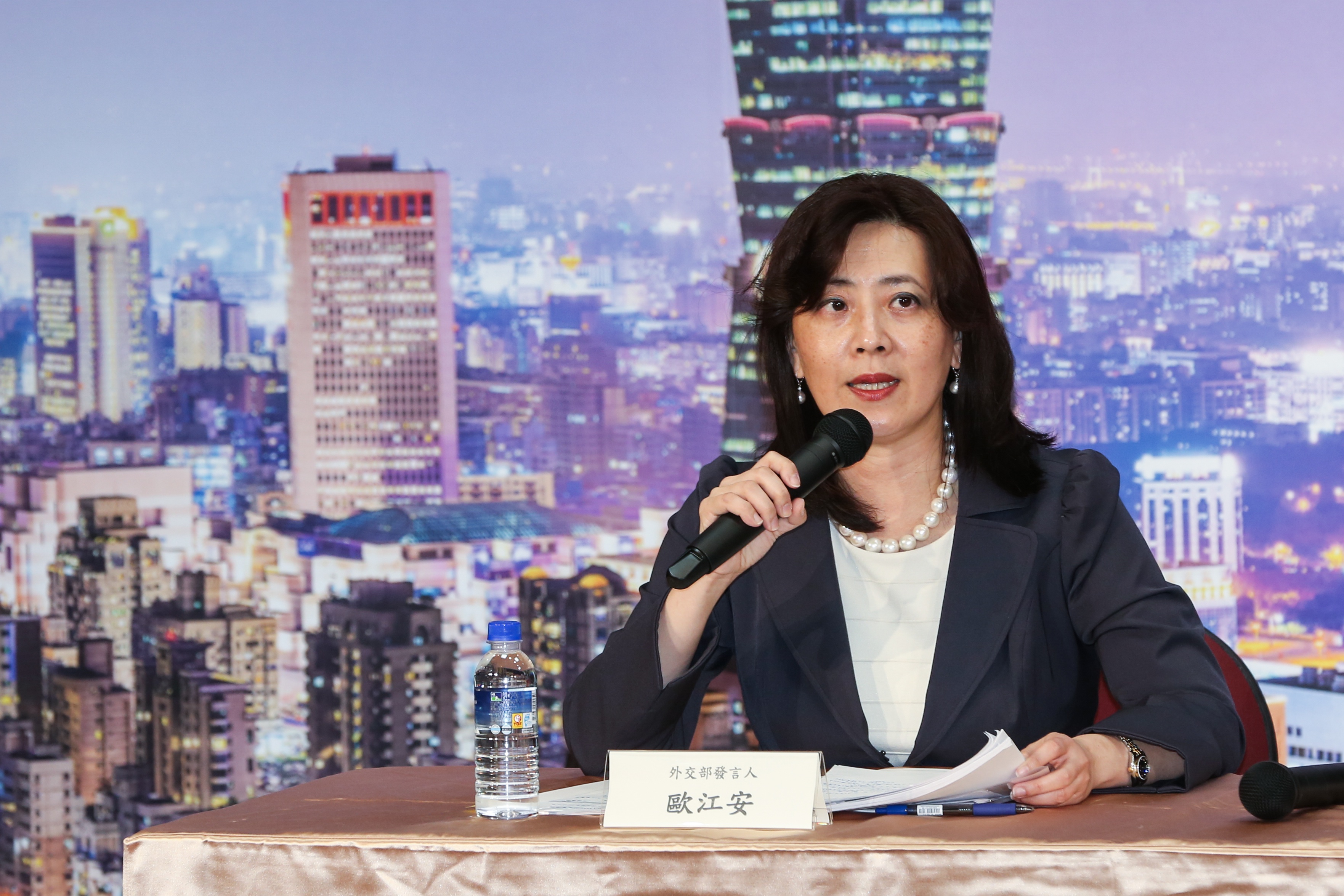 外交部發言人歐江安澄清，駐外館從未因特定國家申請而拒絕受理，且無涉歧視。（本刊資料照）