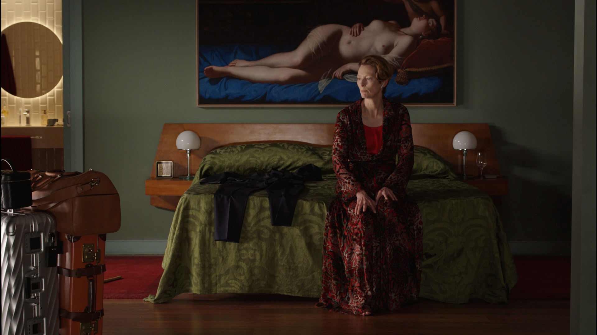 短片《人聲》是阿莫多瓦第三度改編法國劇作家尚考克多的劇本，由蒂妲史雲頓主演。（傳影互動提供）