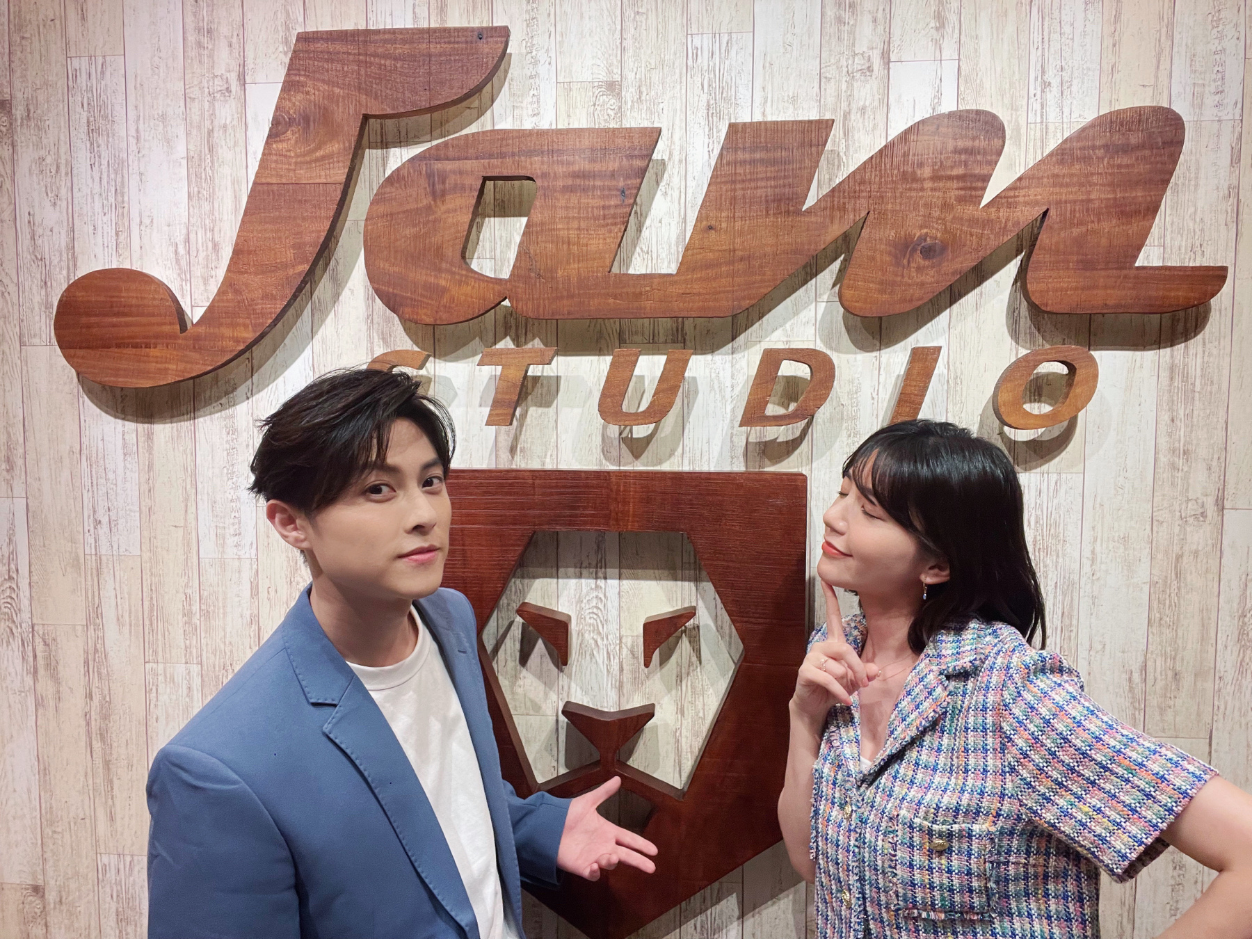 王子與郭雪芙近期合作電影，才有了翻唱熱門影視作品歌曲的想法。（喜鵲娛樂）