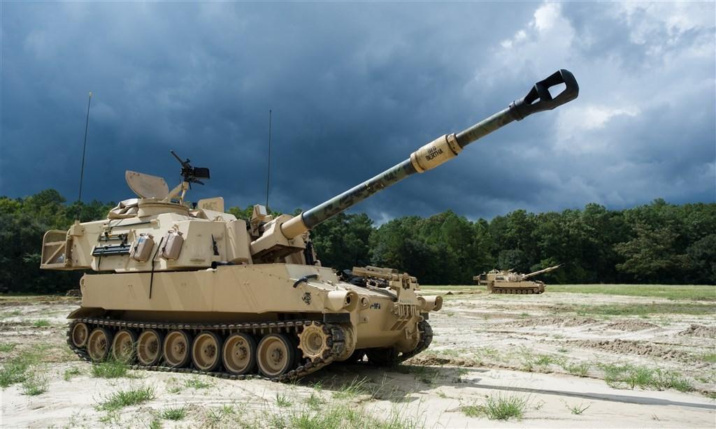 M109A6帕拉丁型自走砲將成為拜登軍售給台灣的項目之一。（翻攝army.mil網站）